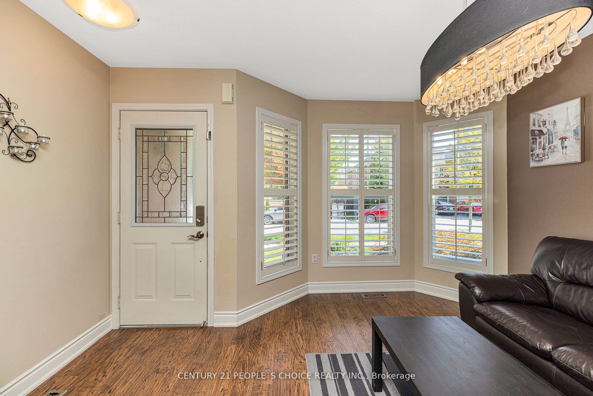 1051 Bowring Cres