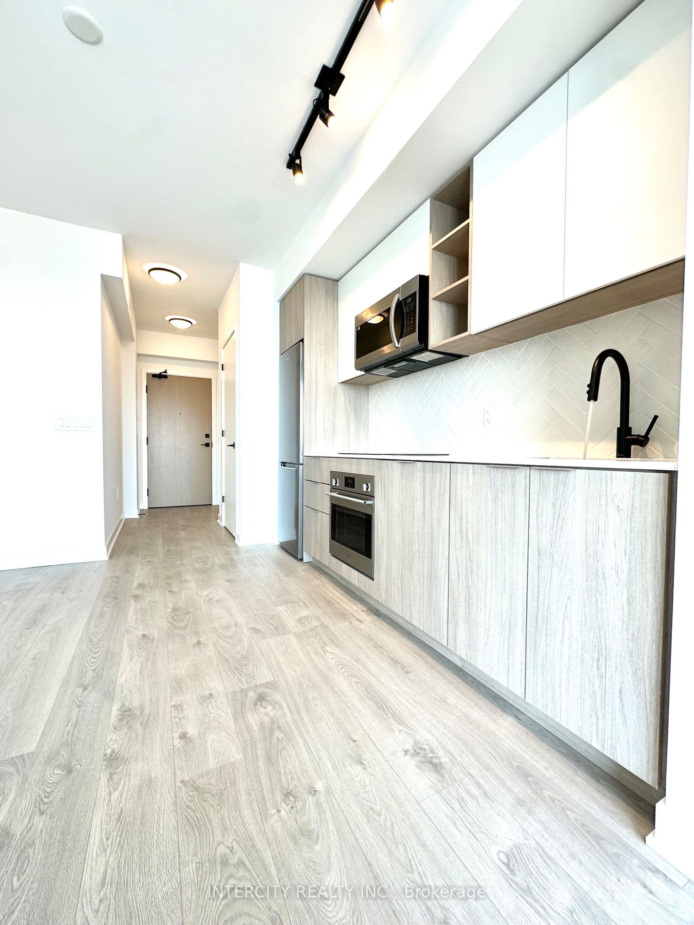 Listing W6803454 - Large Photo # 9