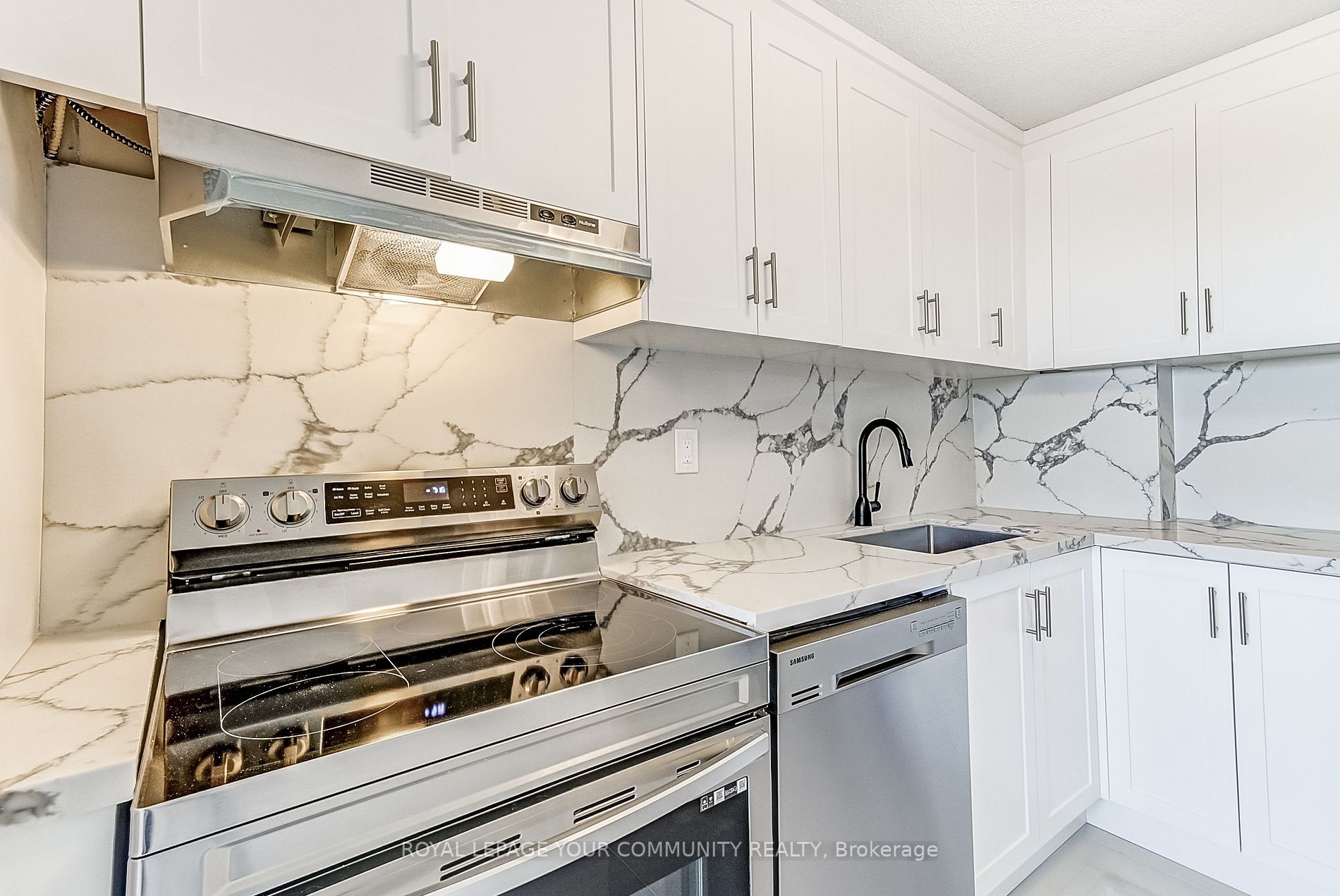 530 Lolita Gardens, #406