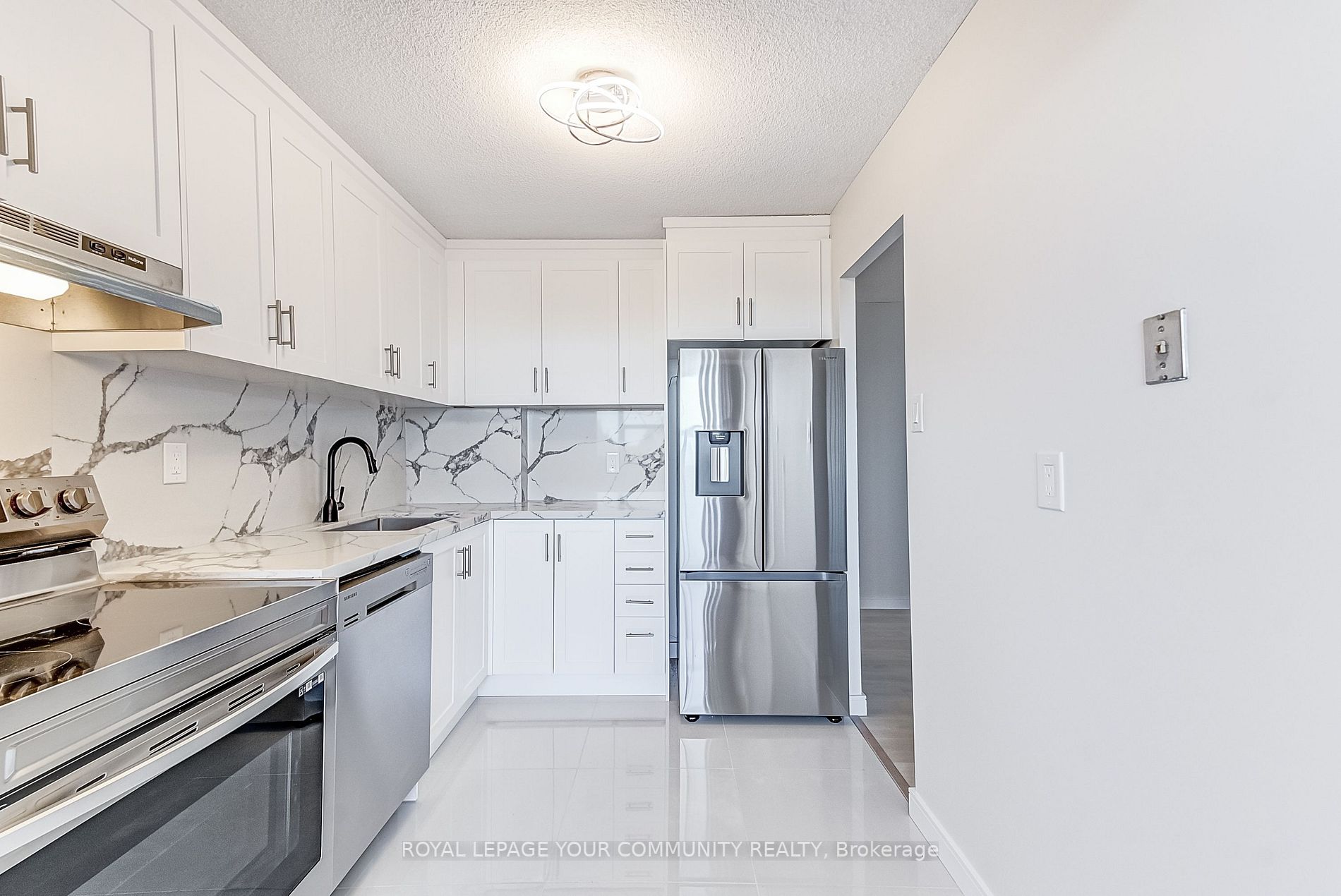 530 Lolita Gardens, #406