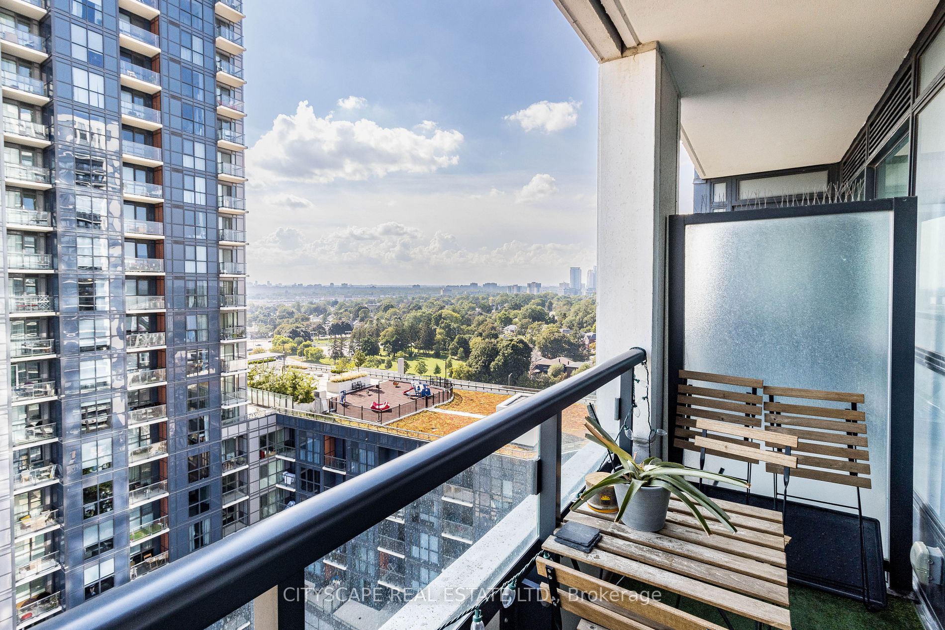 20 Thomas Riley Rd, #1410