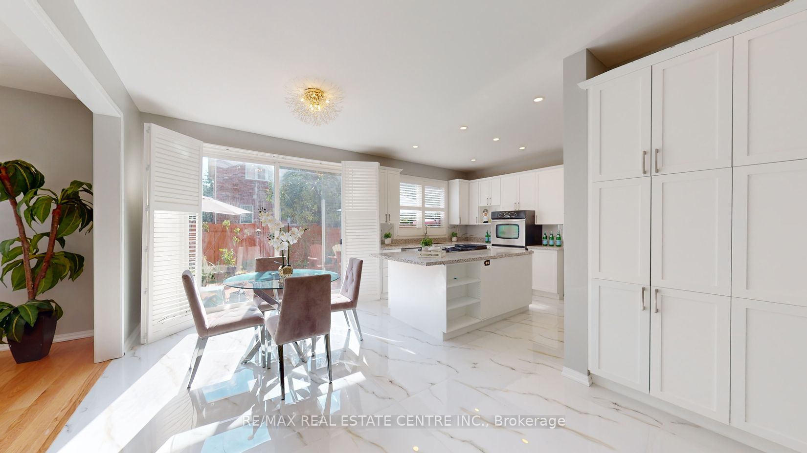 956 Mcneil Dr