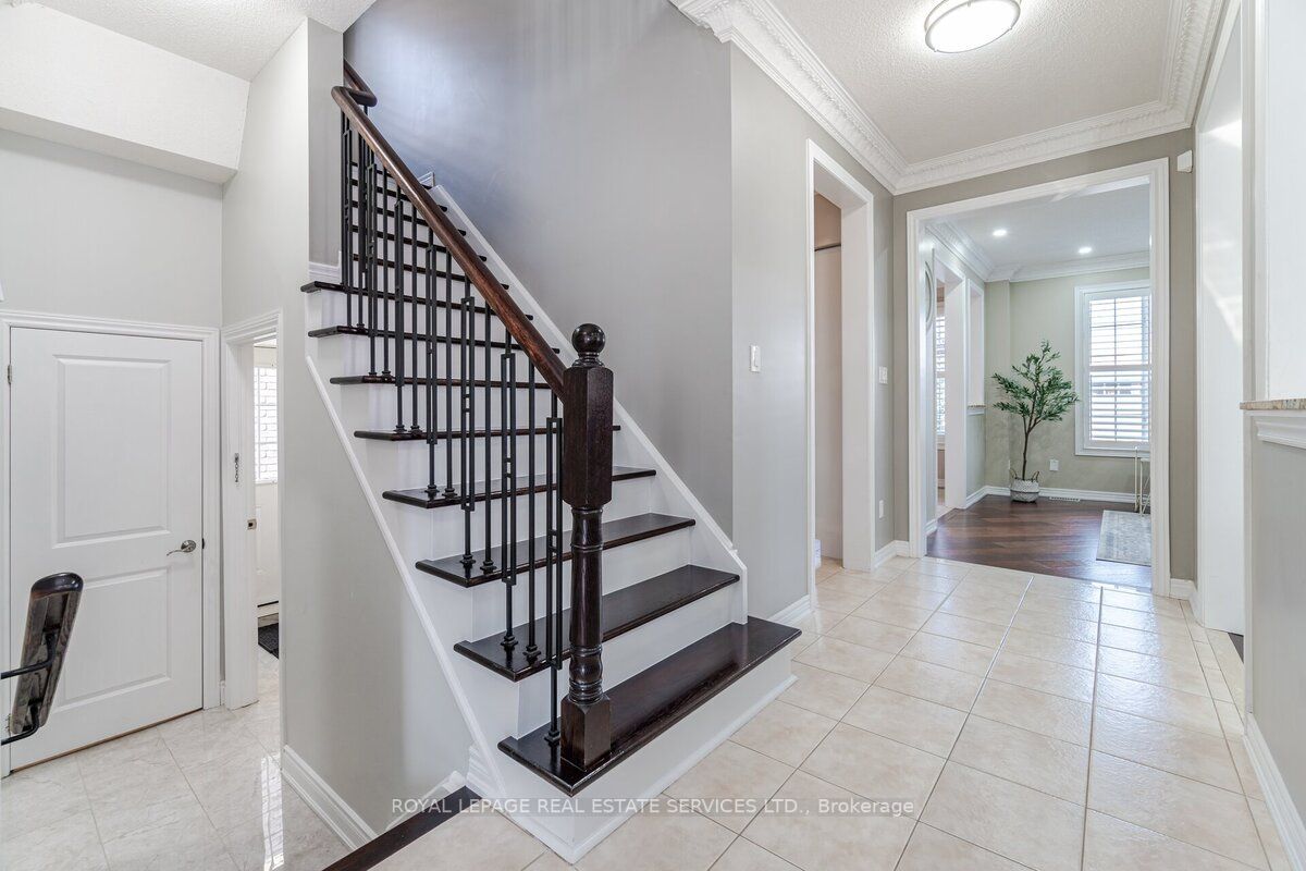 30 Messina Avenue