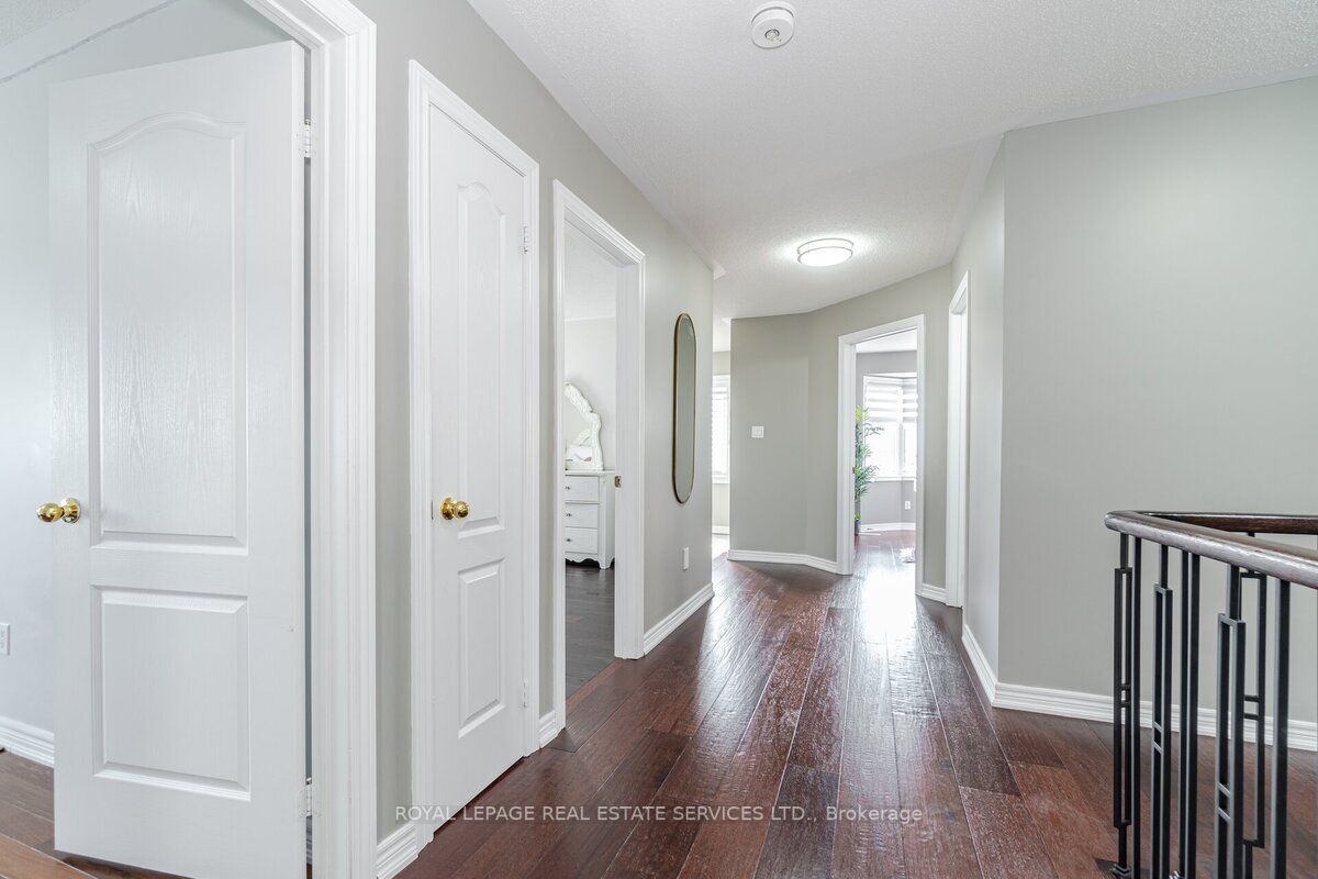30 Messina Avenue