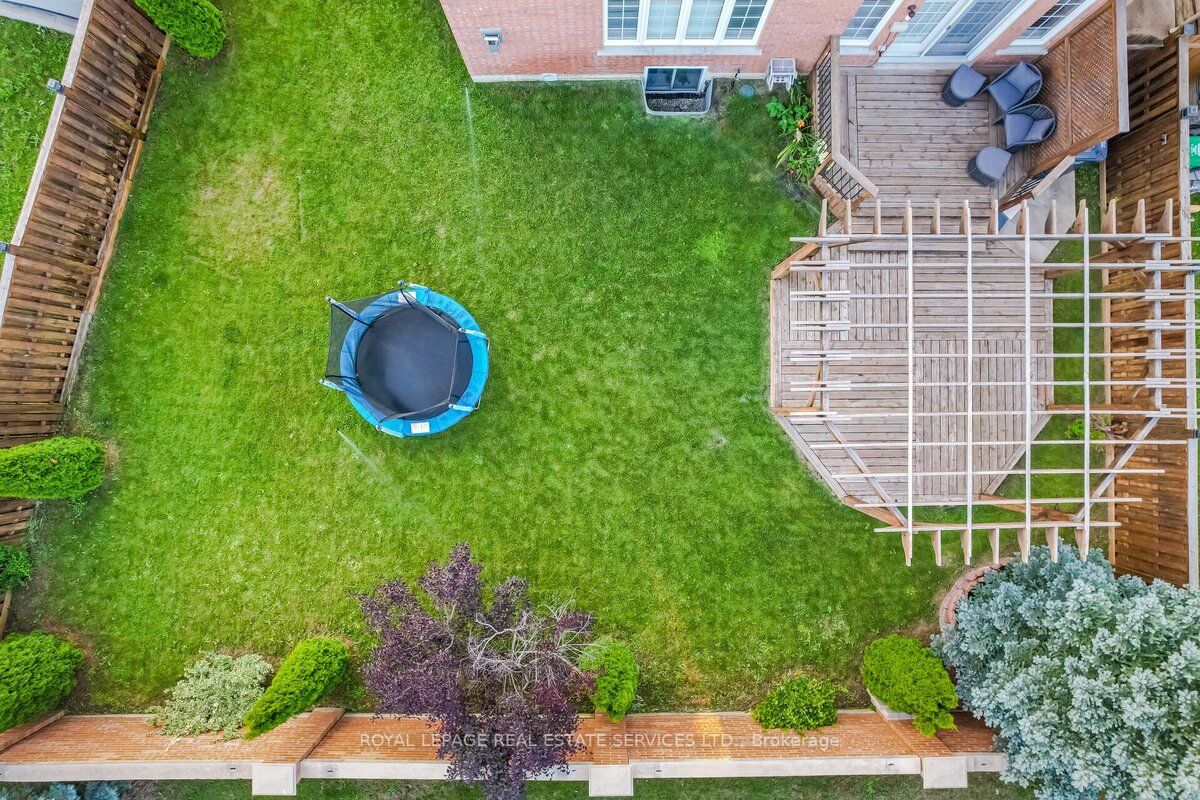 30 Messina Avenue
