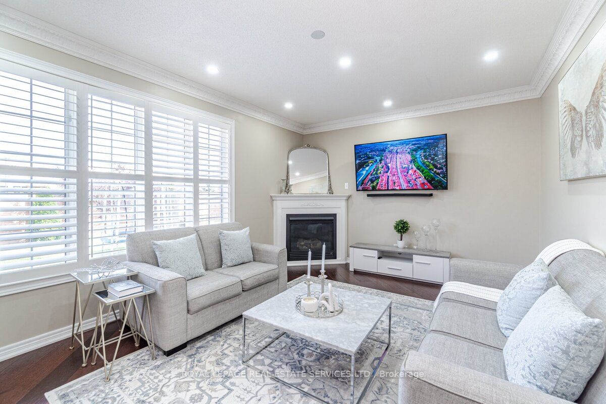 30 Messina Avenue
