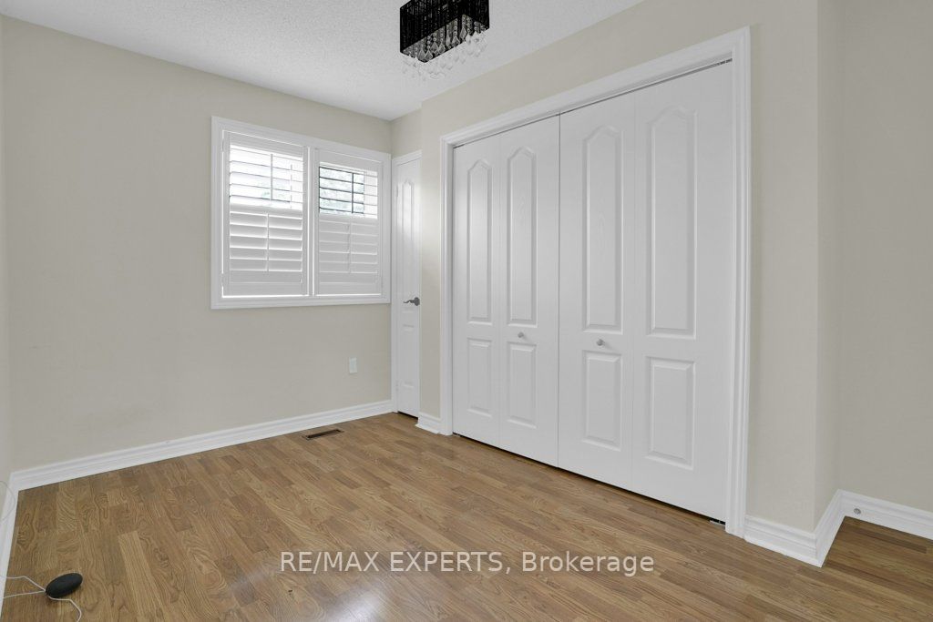 15338 Argyll Road