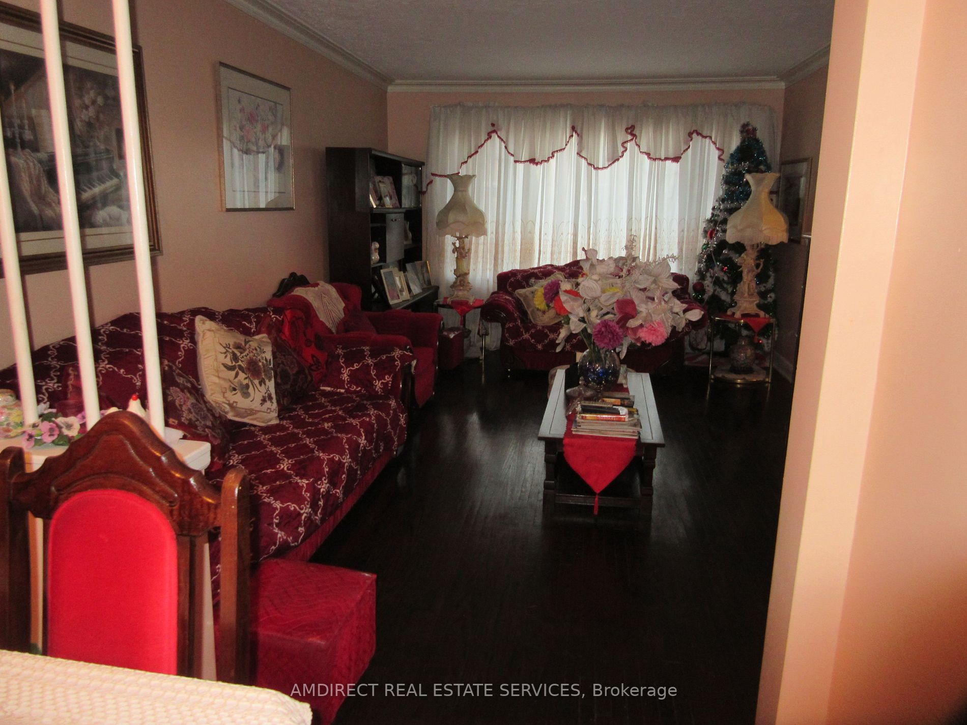 24 Fern Ave