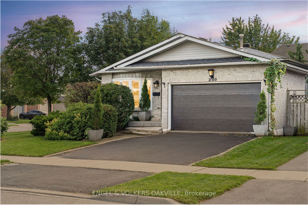 2100 Salma Cres, Burlington