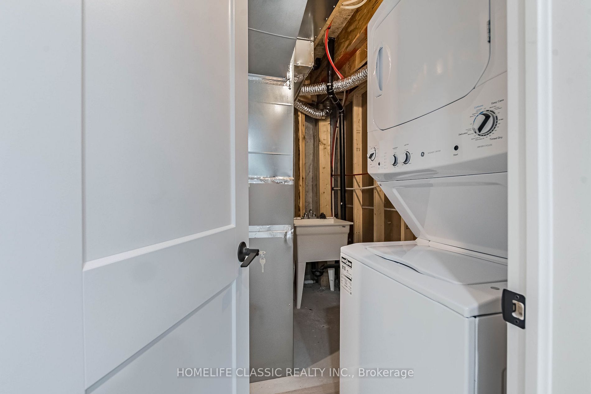 18 Bluestone Crescent, #39
