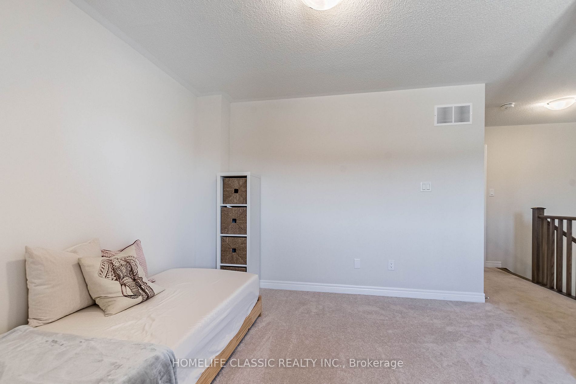 18 Bluestone Crescent, #39