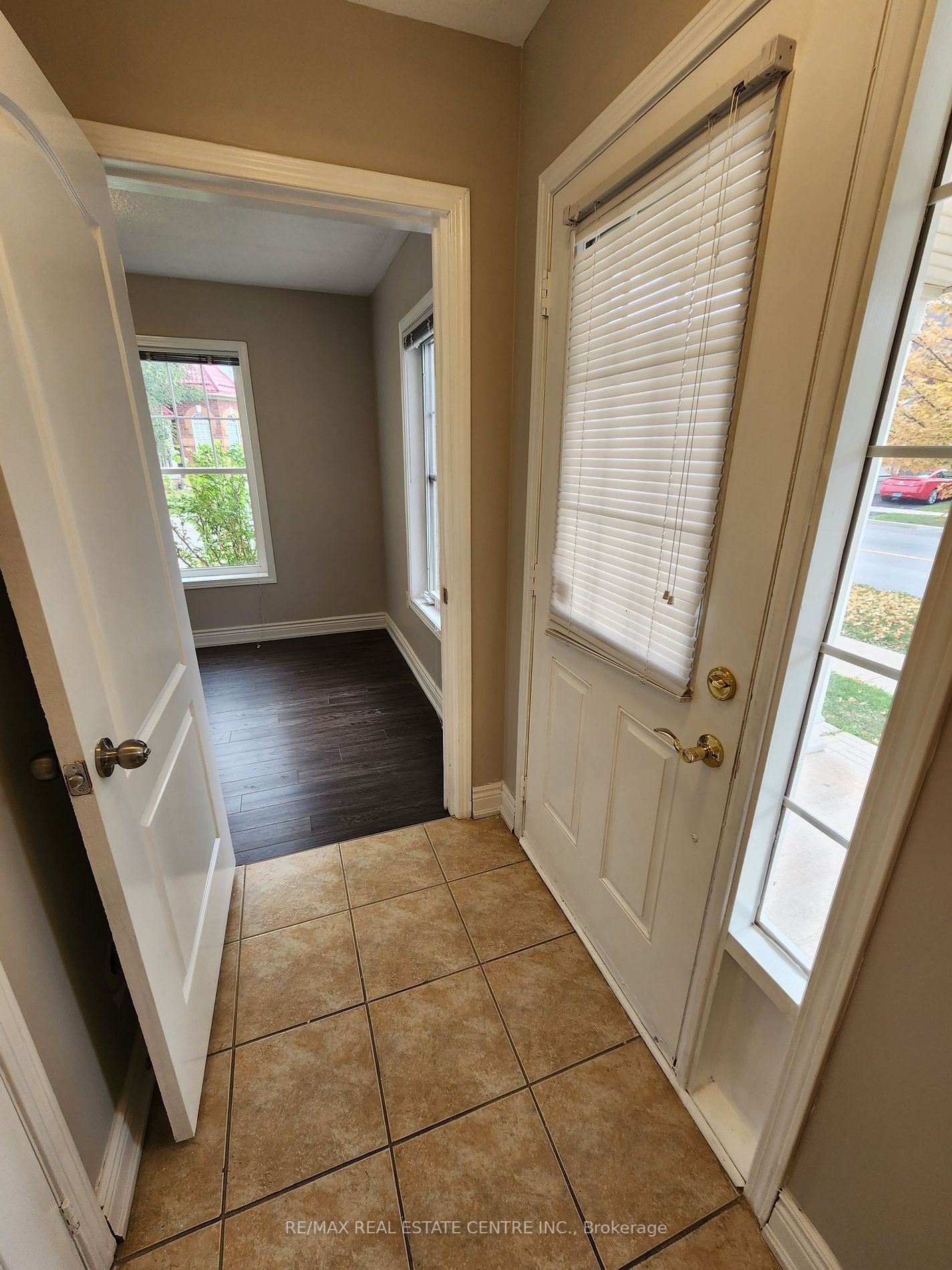 950 Burgess Gdns
