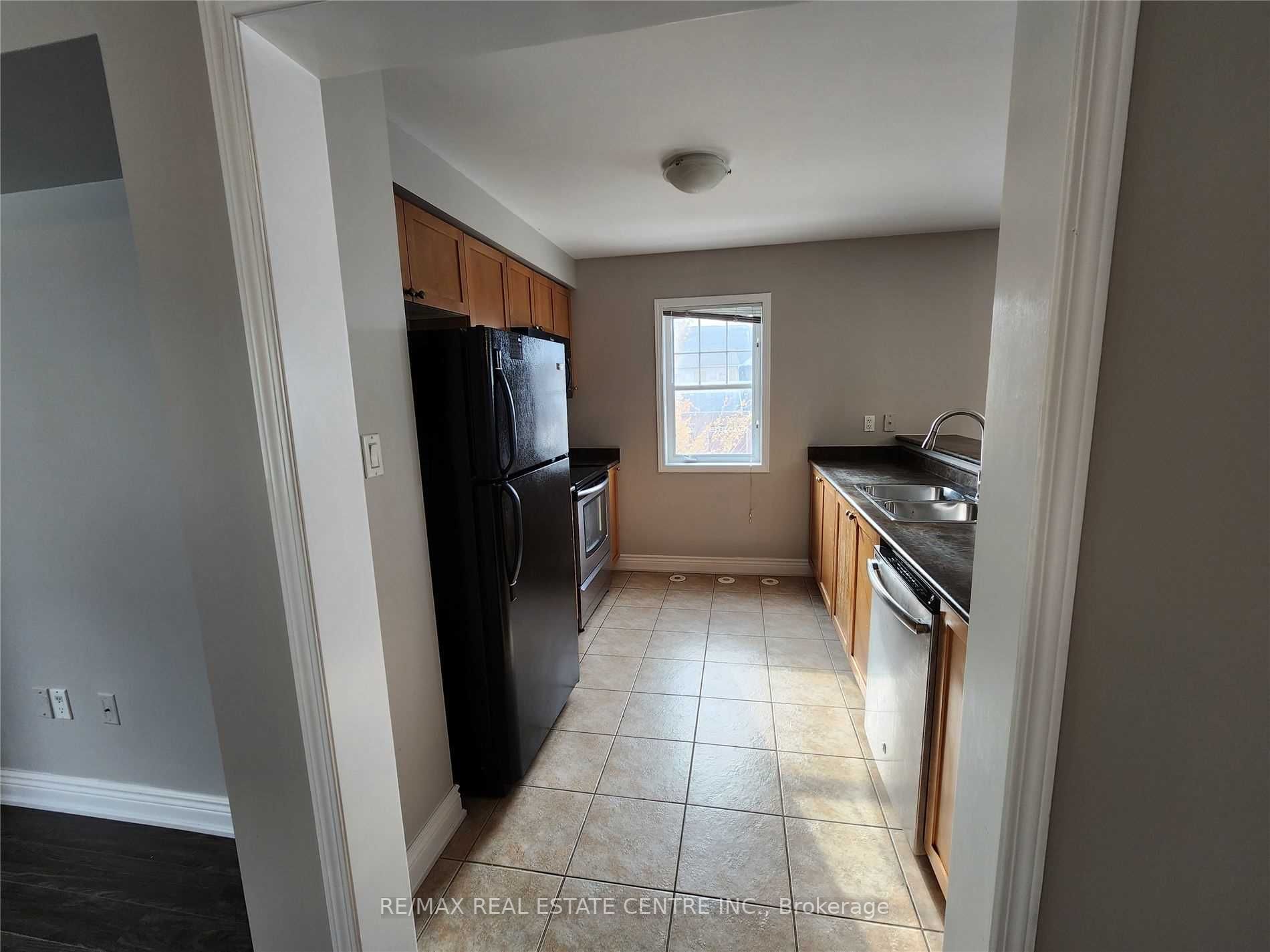 950 Burgess Gdns