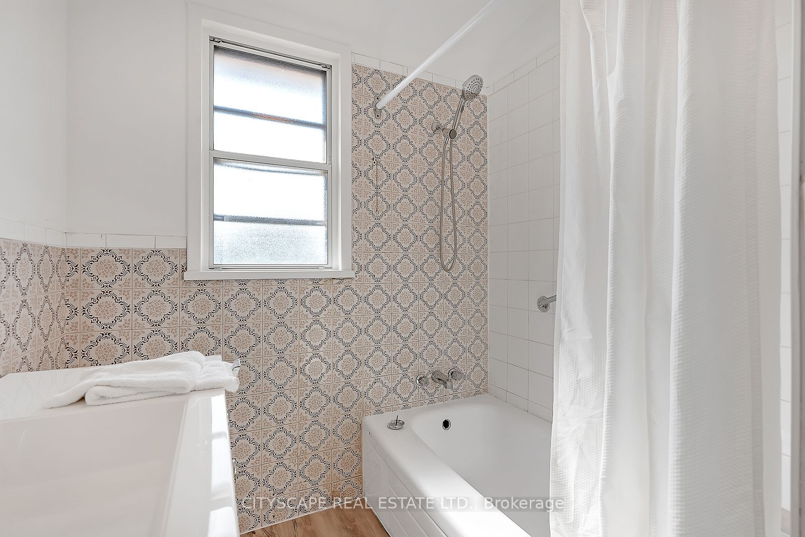 124 Kirknewton Rd