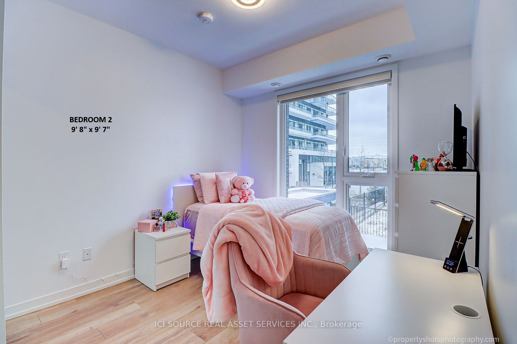2530 Eglinton Ave W, #112