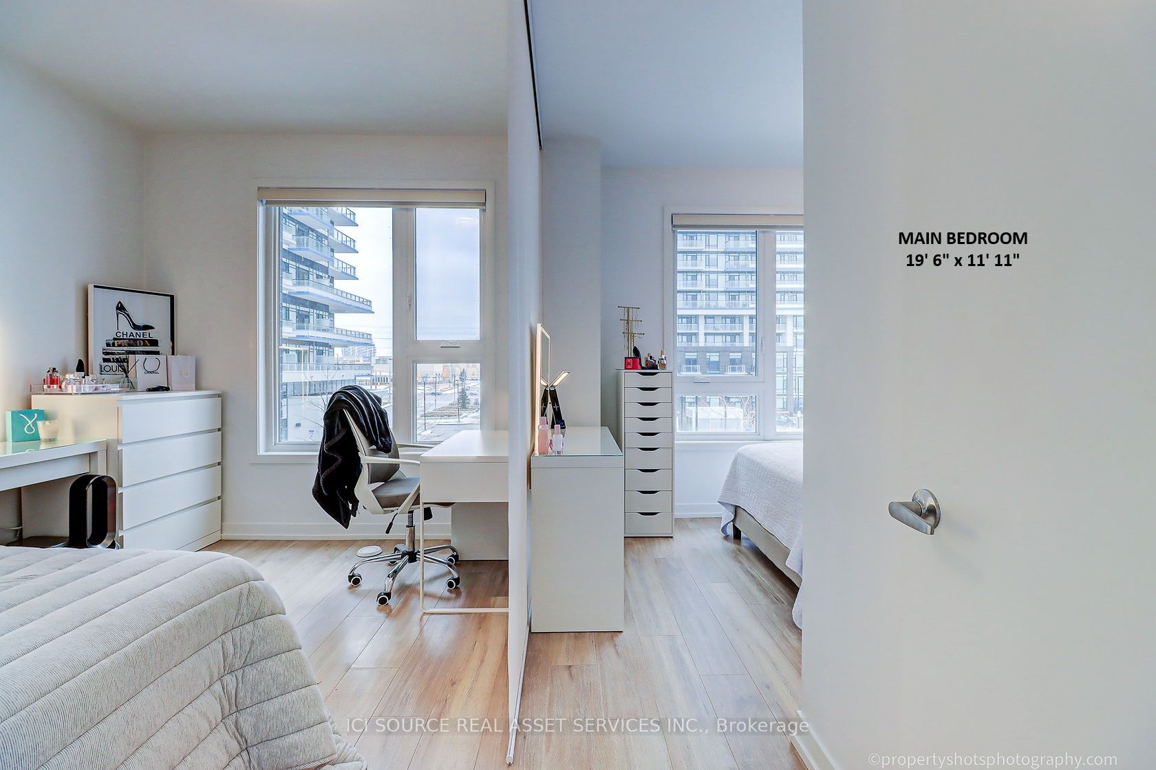 2530 Eglinton Ave W, #112