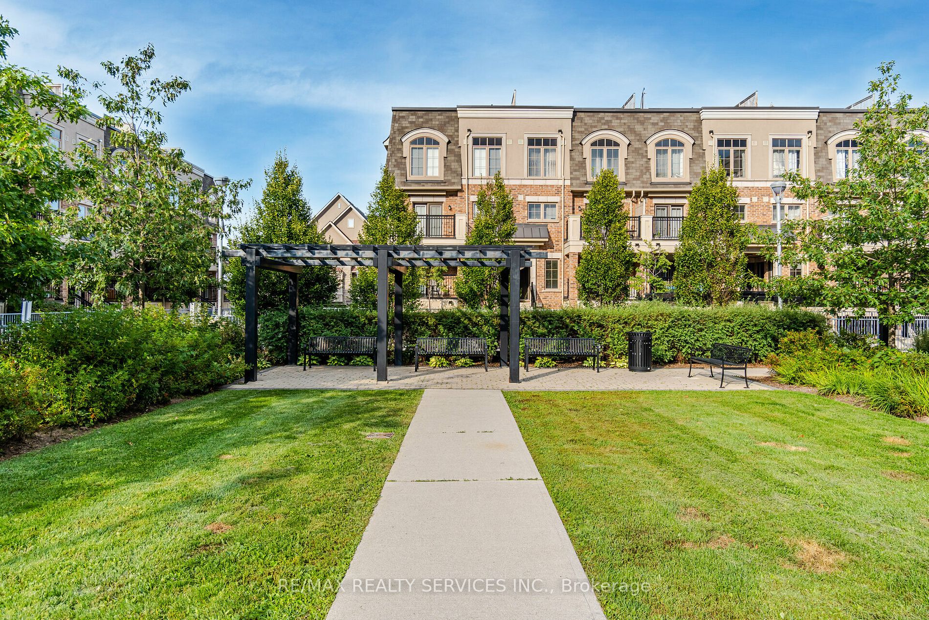 2441 Greenwich Dr, #7