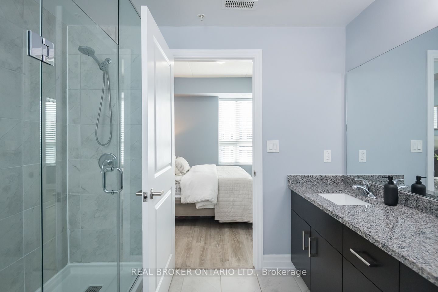 620 Sauve St, #302
