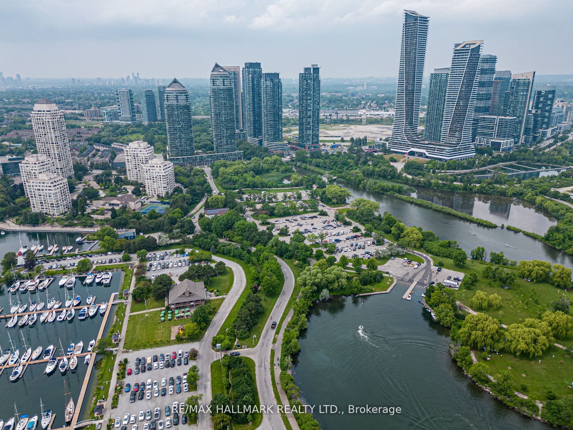 165 Legion Rd N, #2426