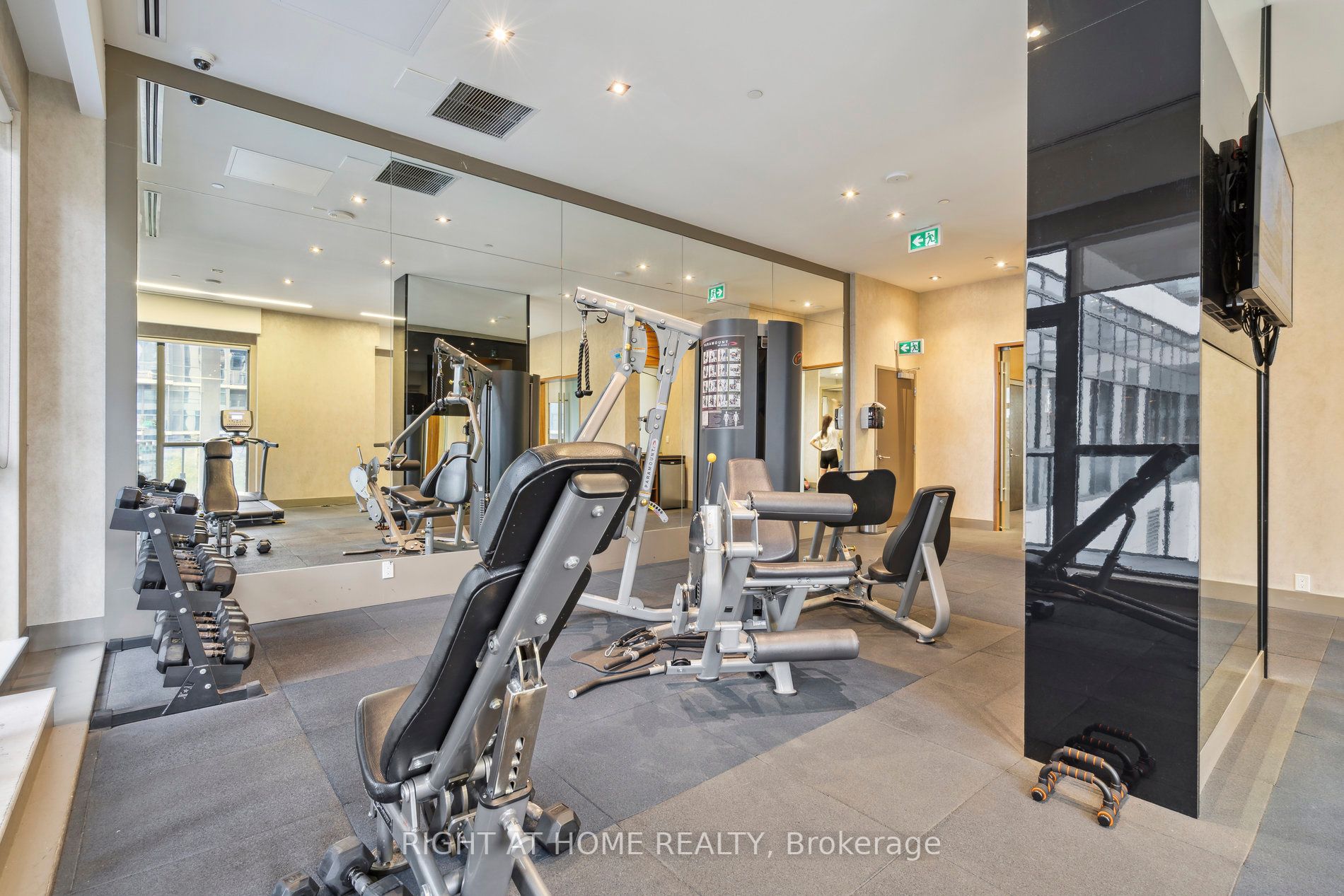 15 Zorra St, #1007