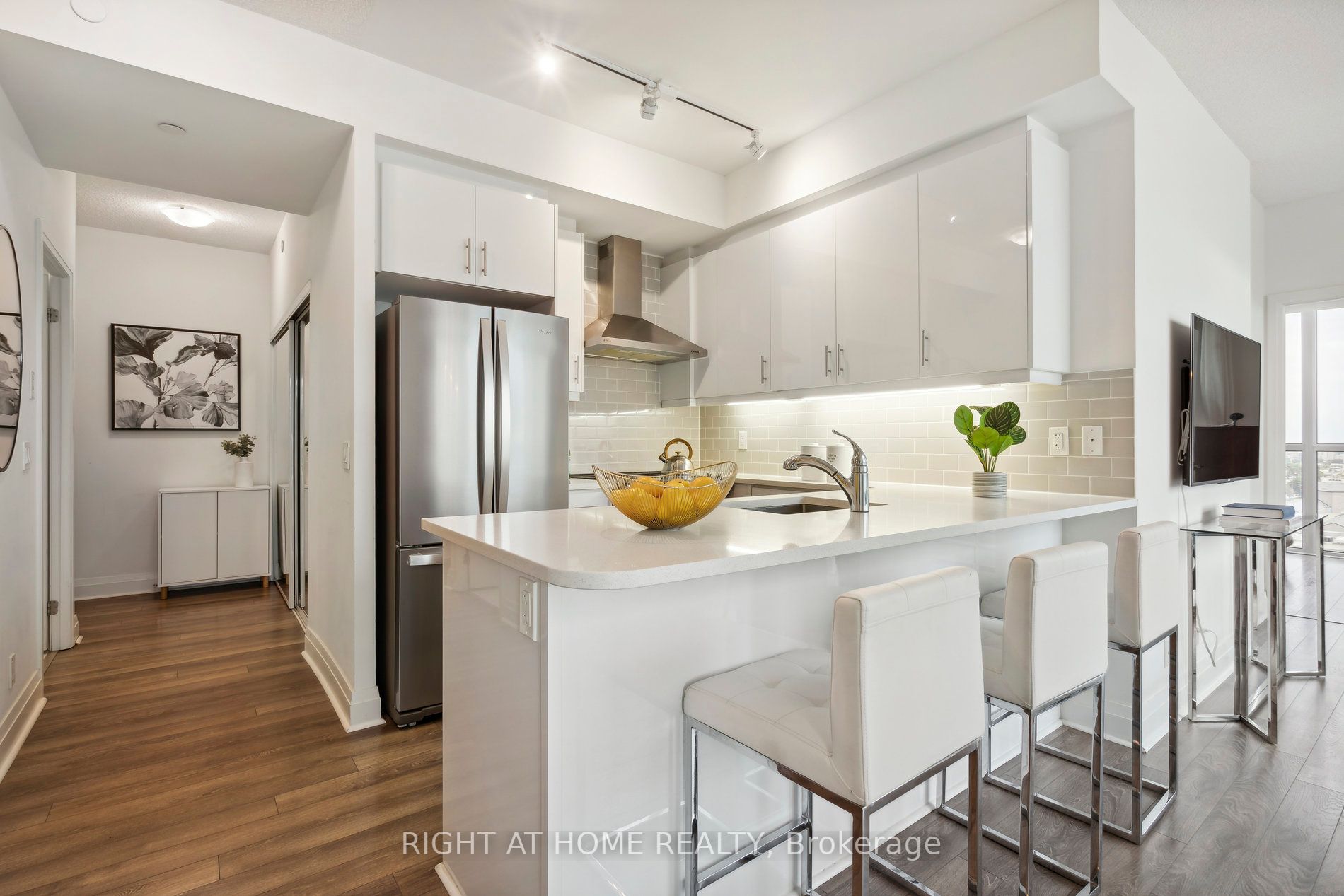 15 Zorra St, #1007