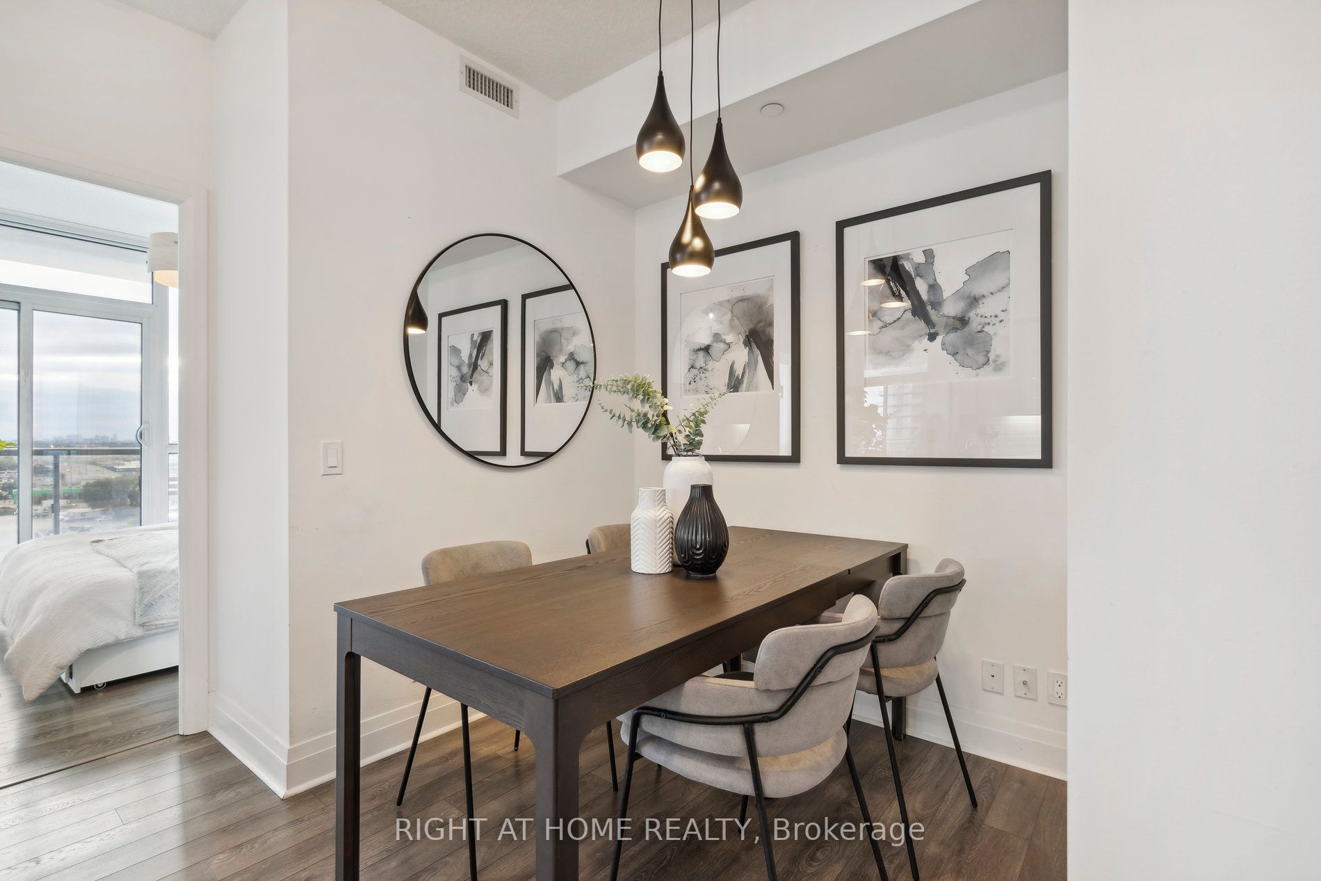 15 Zorra St, #1007