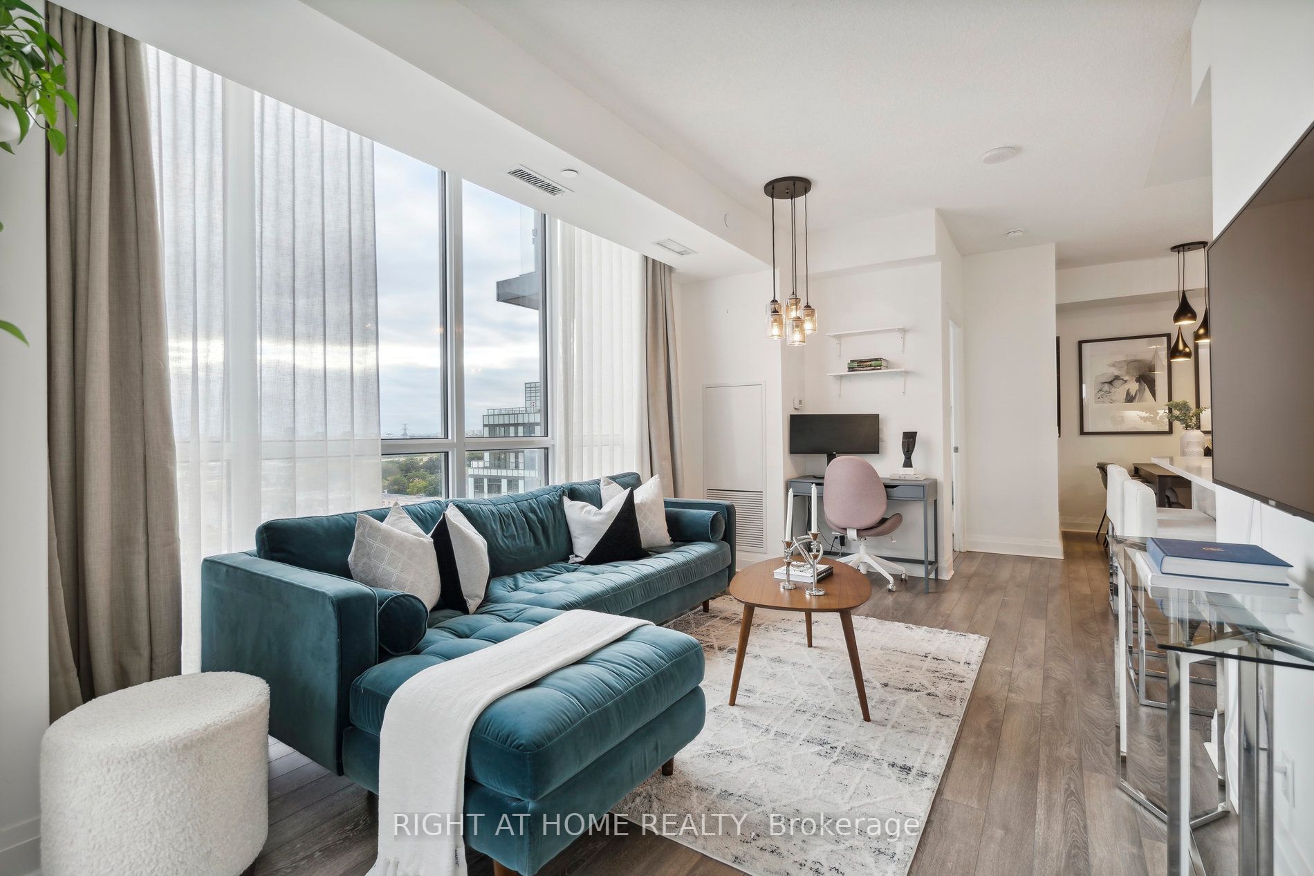 15 Zorra St, #1007