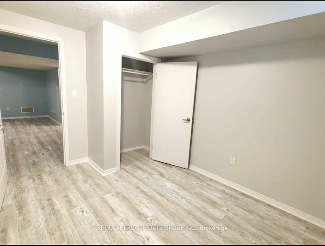 615 Mockridge Terr