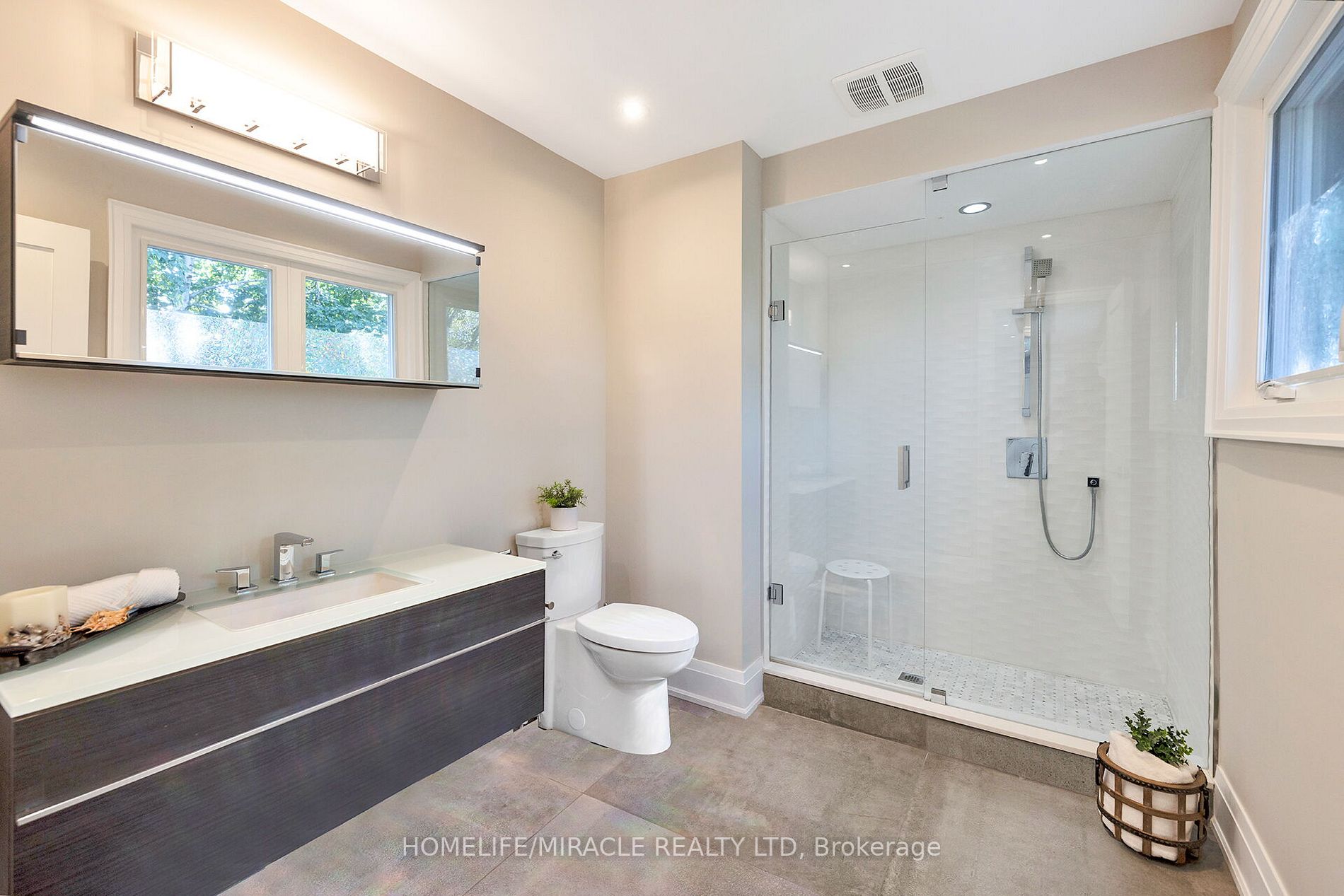 2068 Mississauga Road