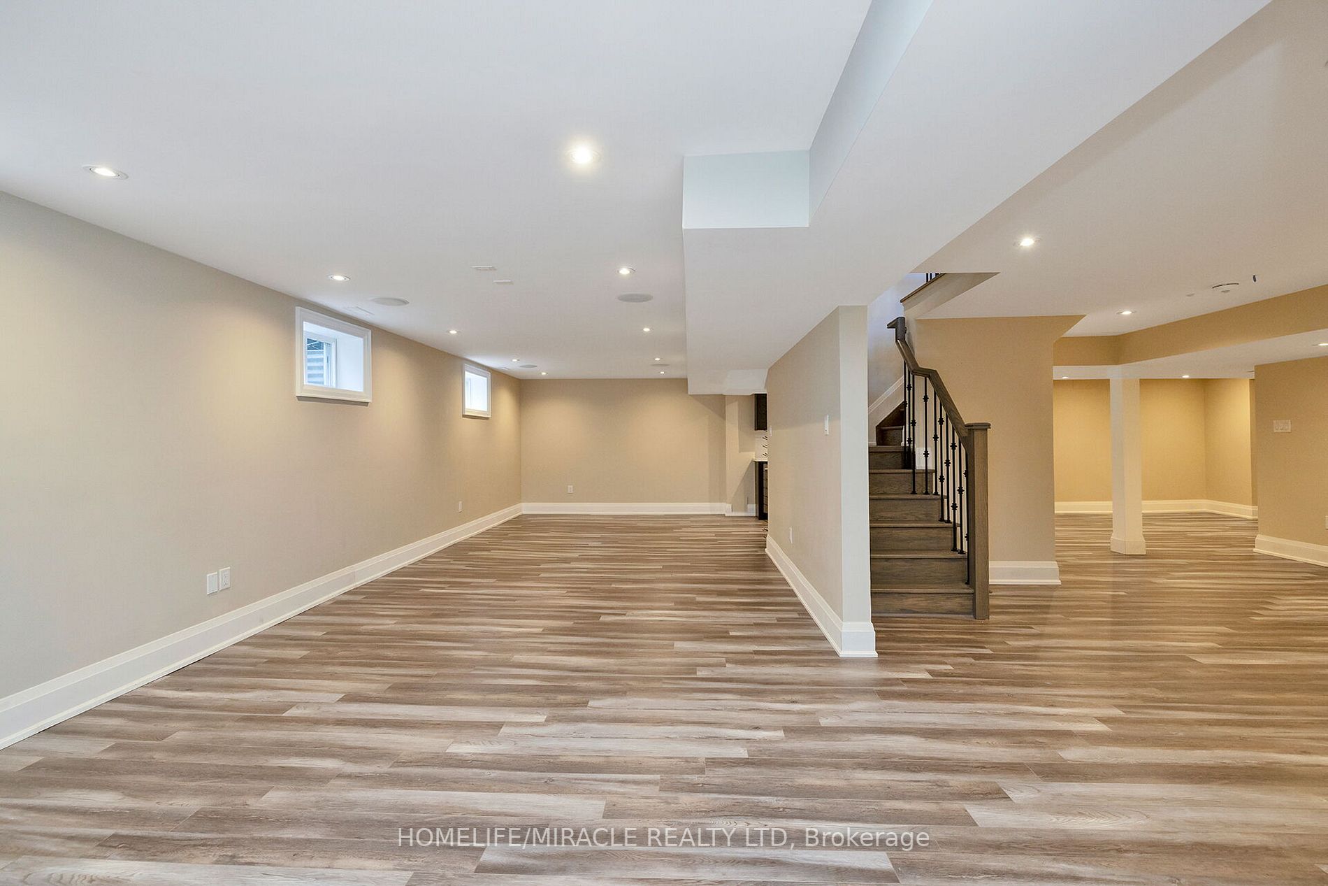 2068 Mississauga Road