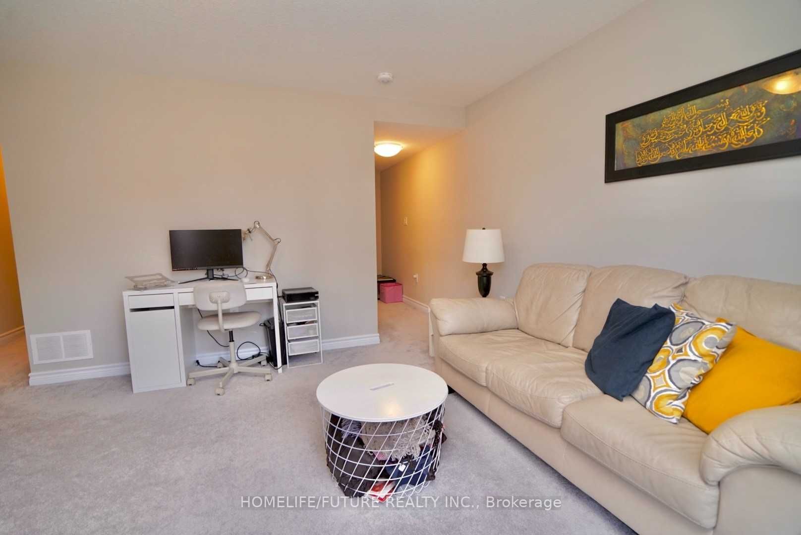 445 Ontario St S, #70