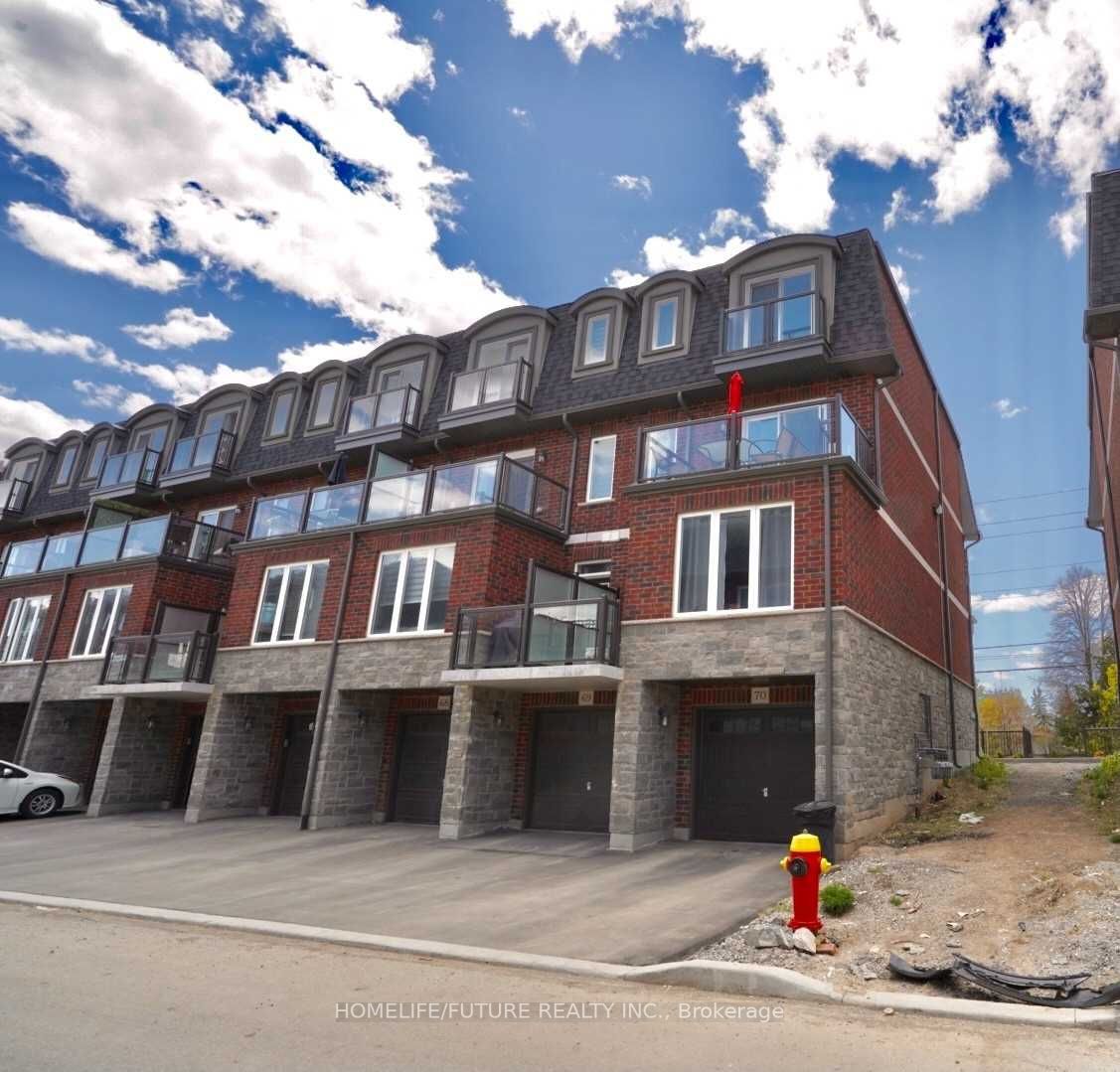 445 Ontario St S, #70