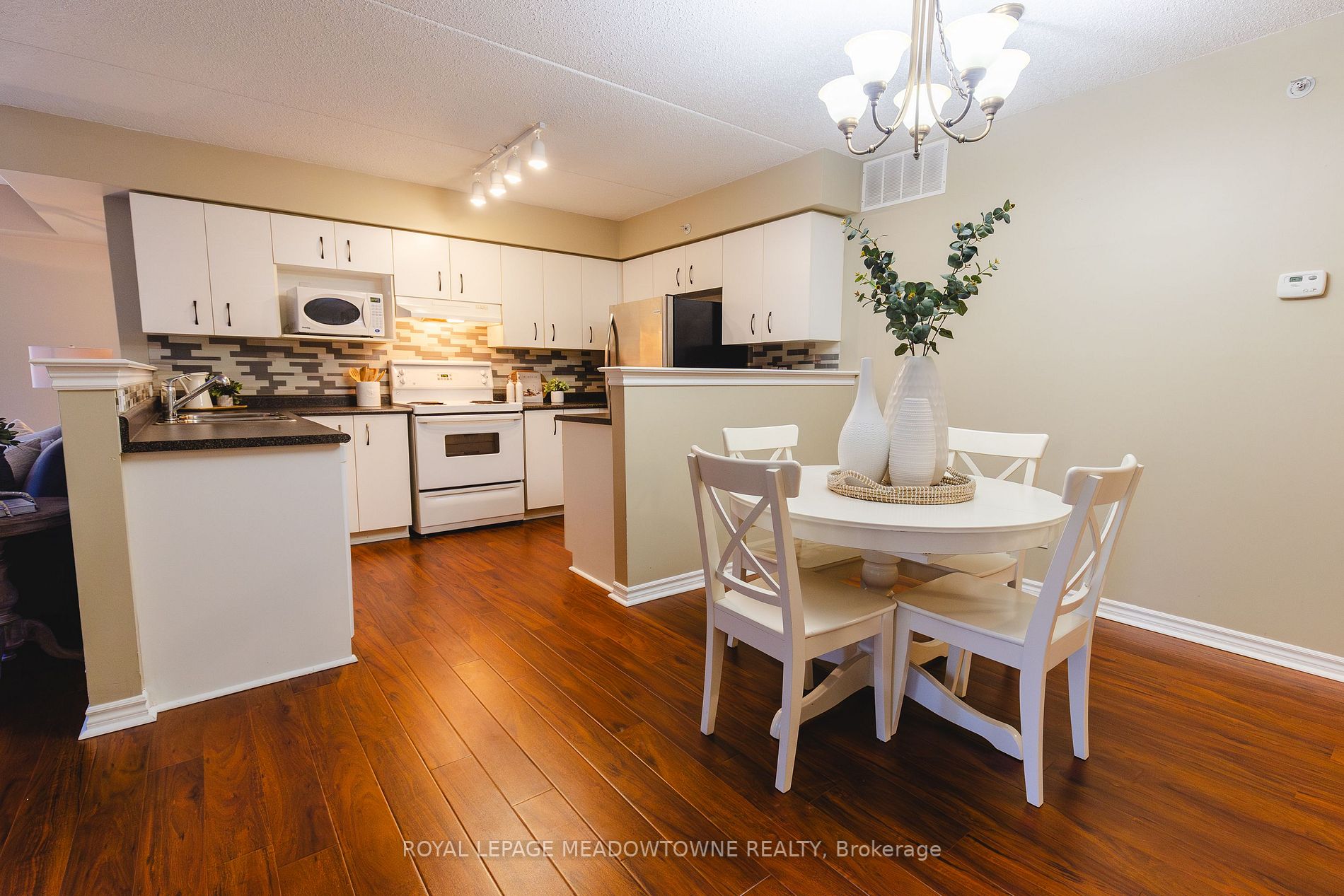 1450 Bishops Gate, #113