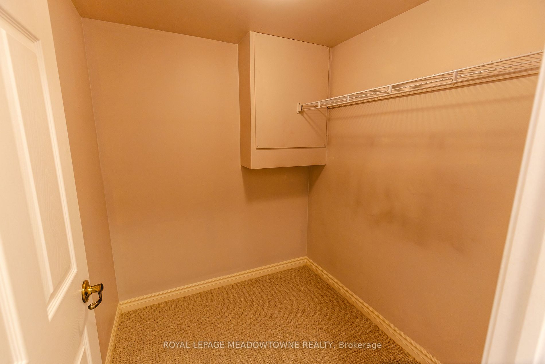 1450 Bishops Gate, #113