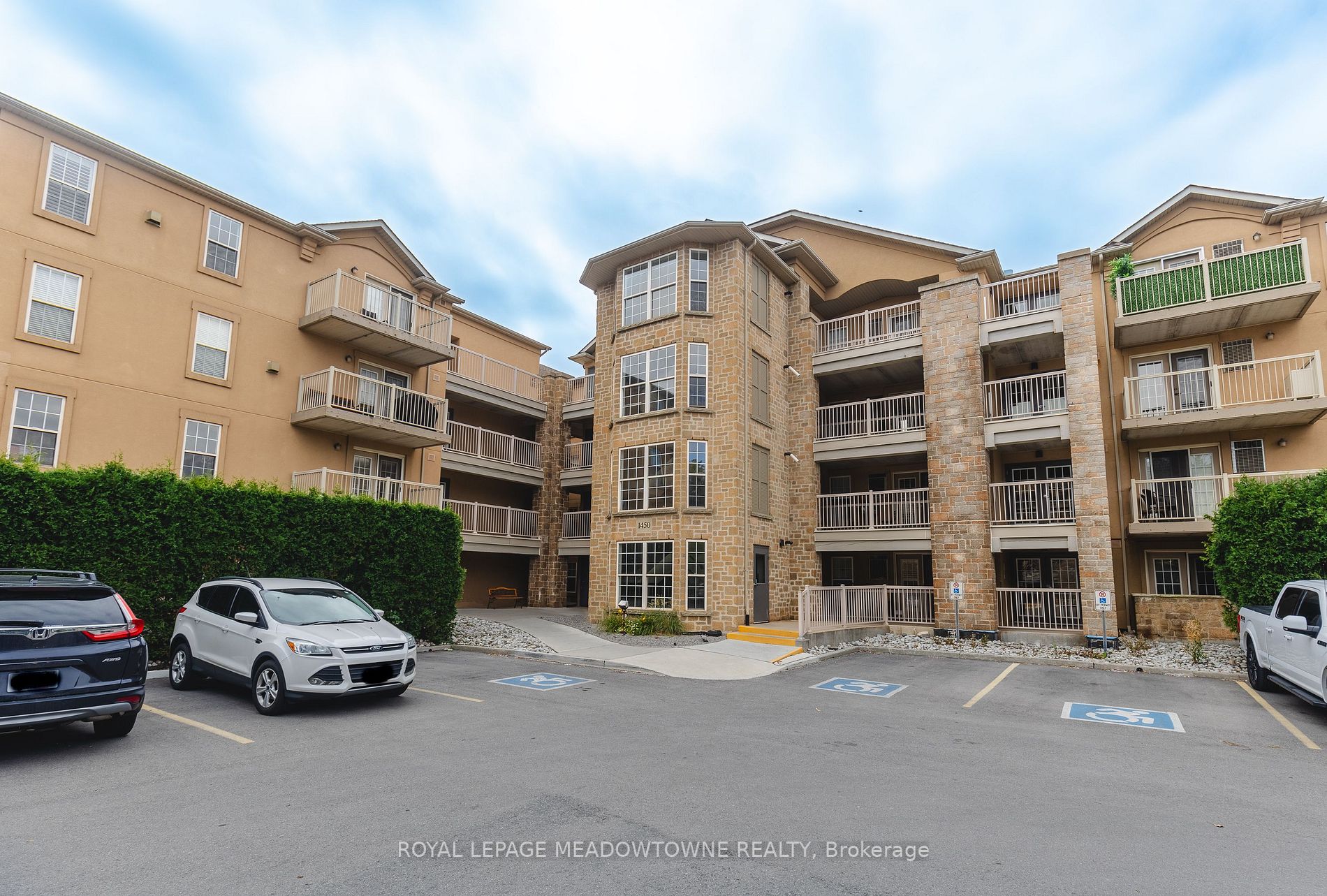1450 Bishops Gate, #113