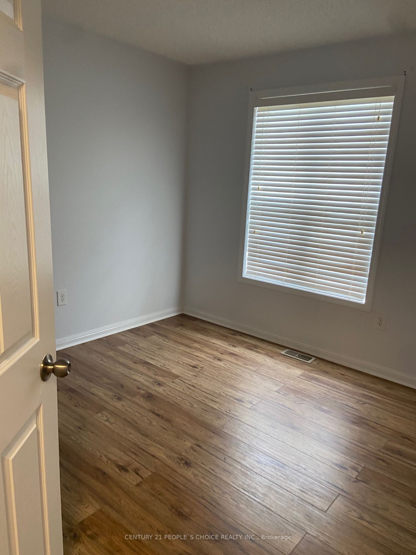 918 Mcnair Circ