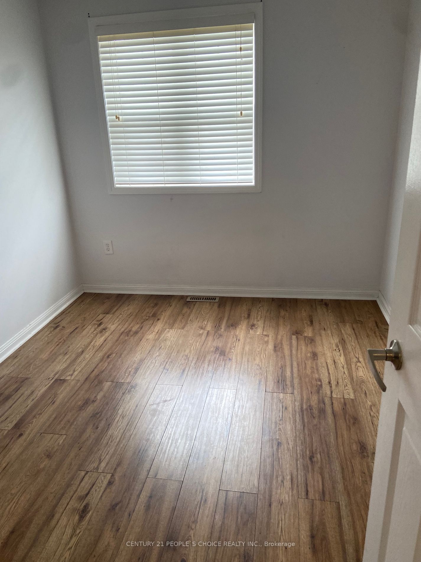 918 Mcnair Circ