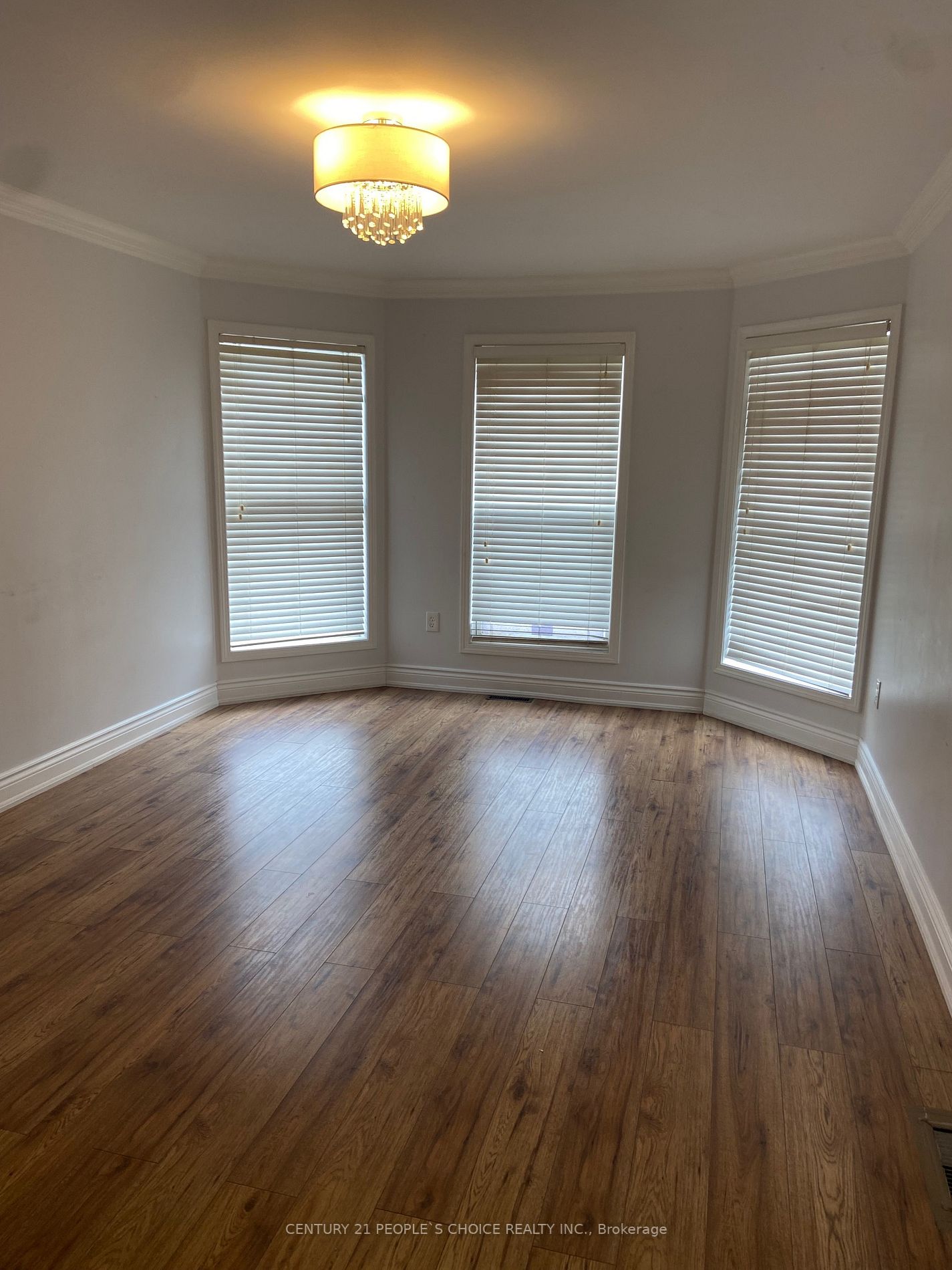 918 Mcnair Circ