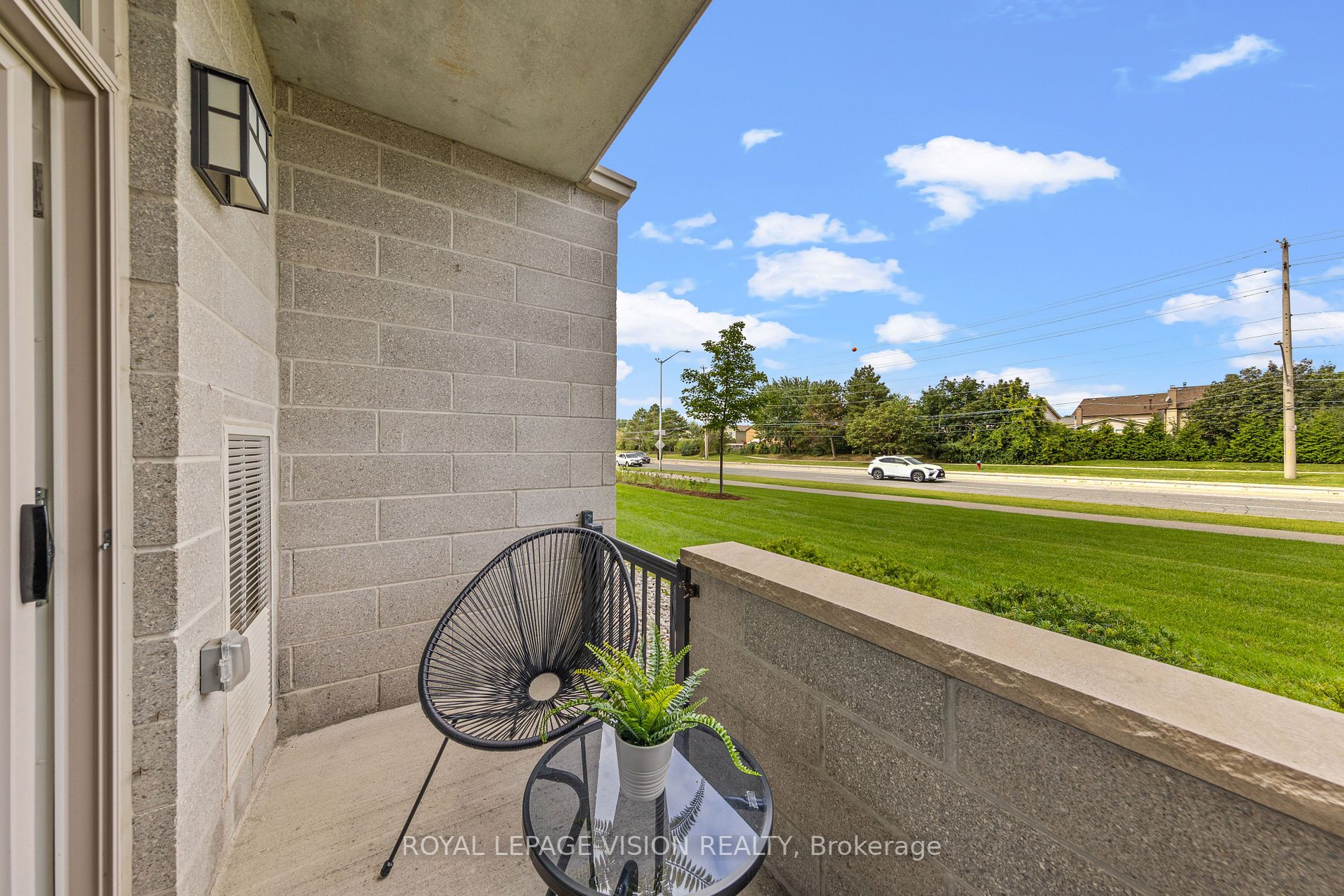 610 Farmstead Dr, #111