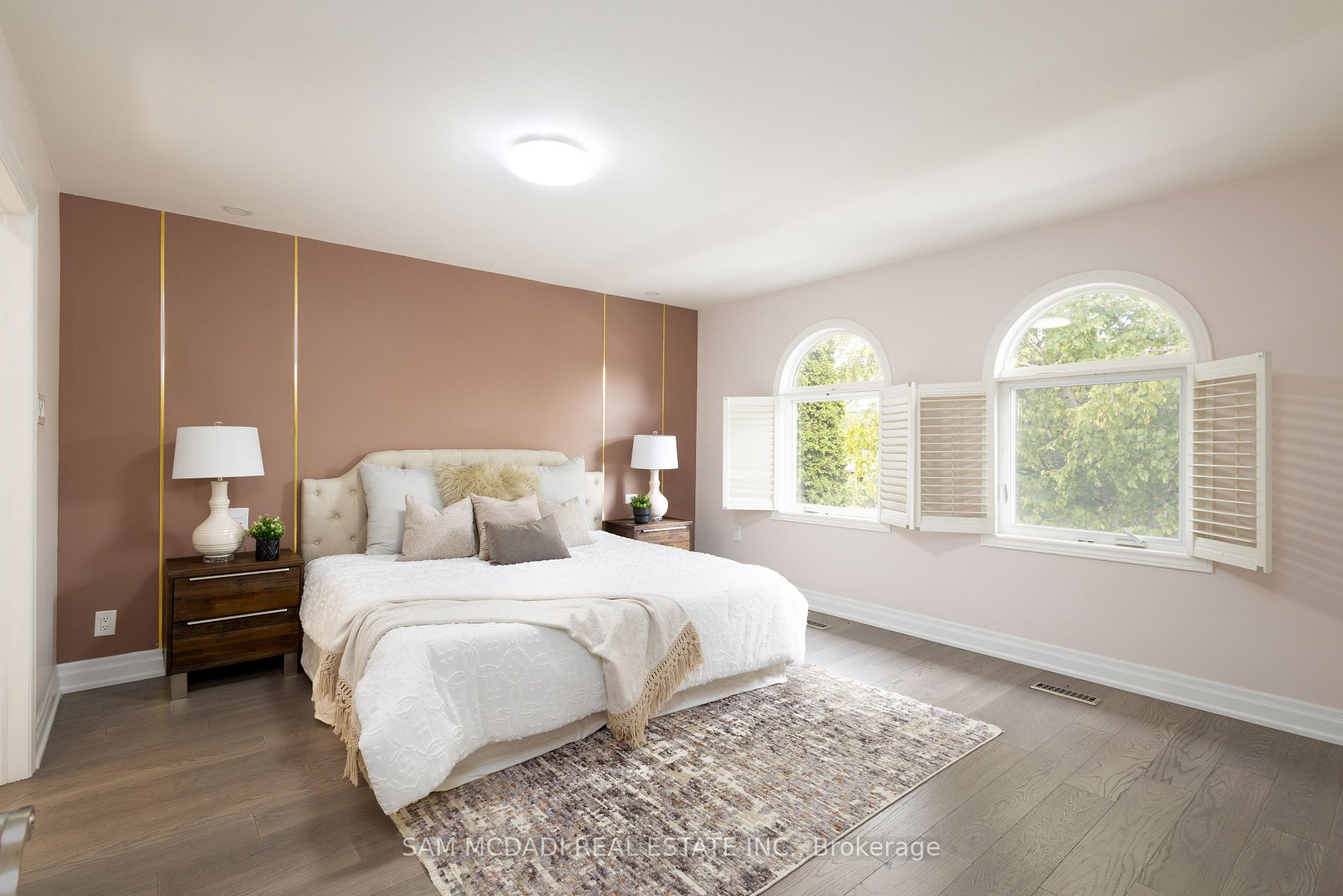 878 Silver Birch Tr