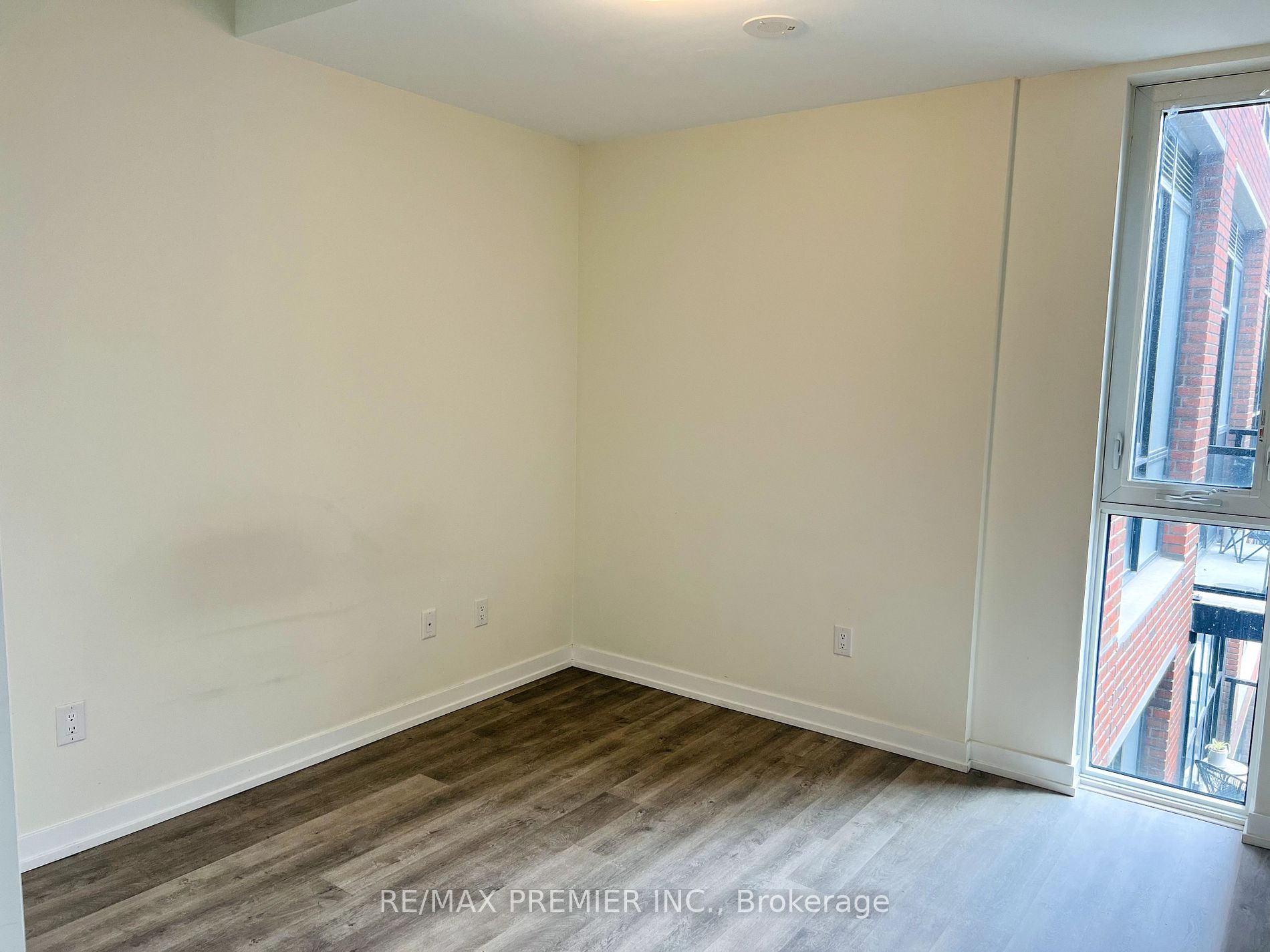 2300 St Clair Ave W, #615