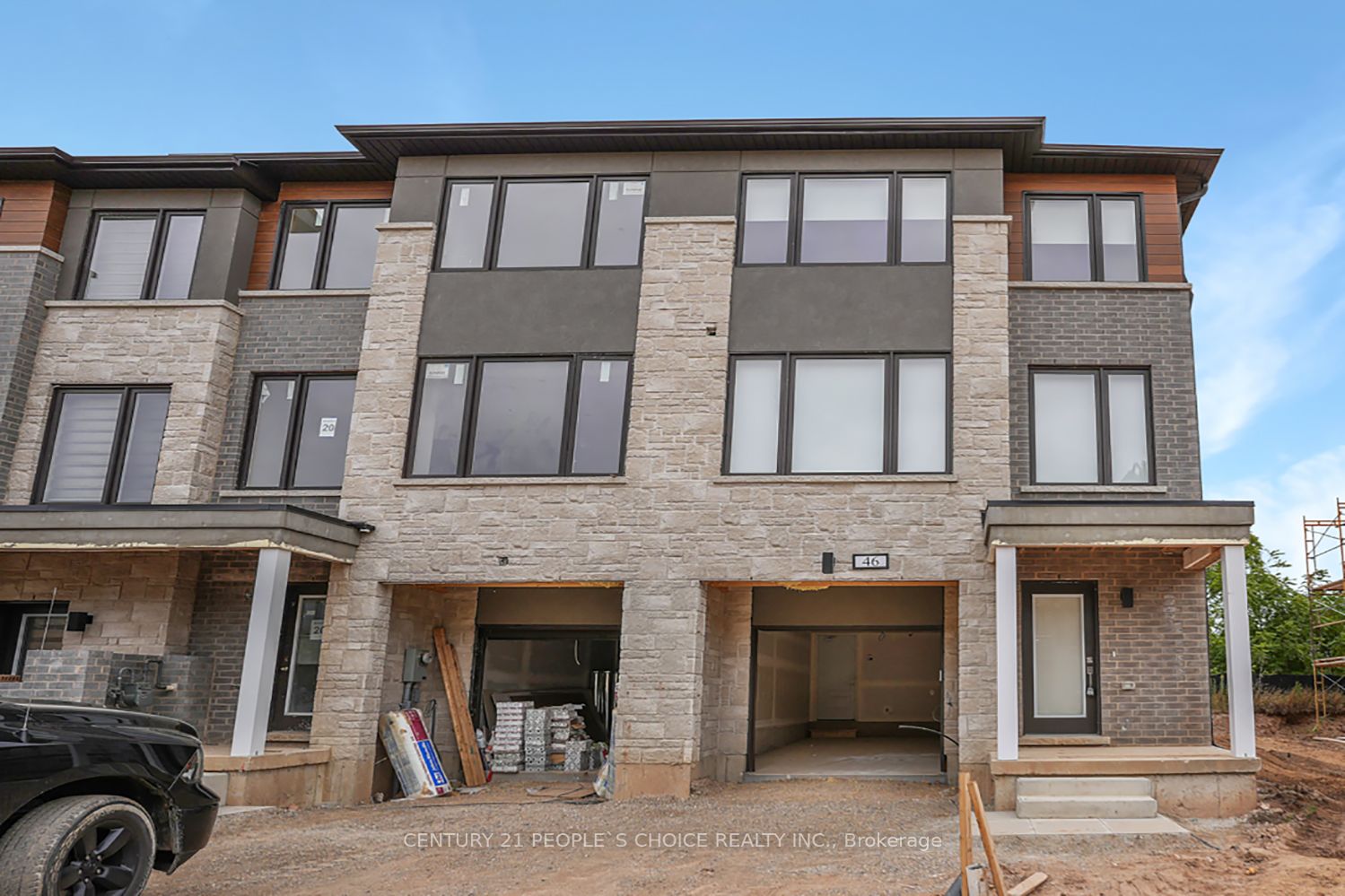 46 Humberstone Dr