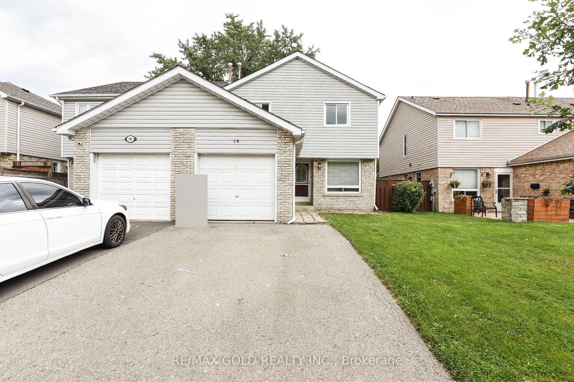 14 Nottawasaga Cres
