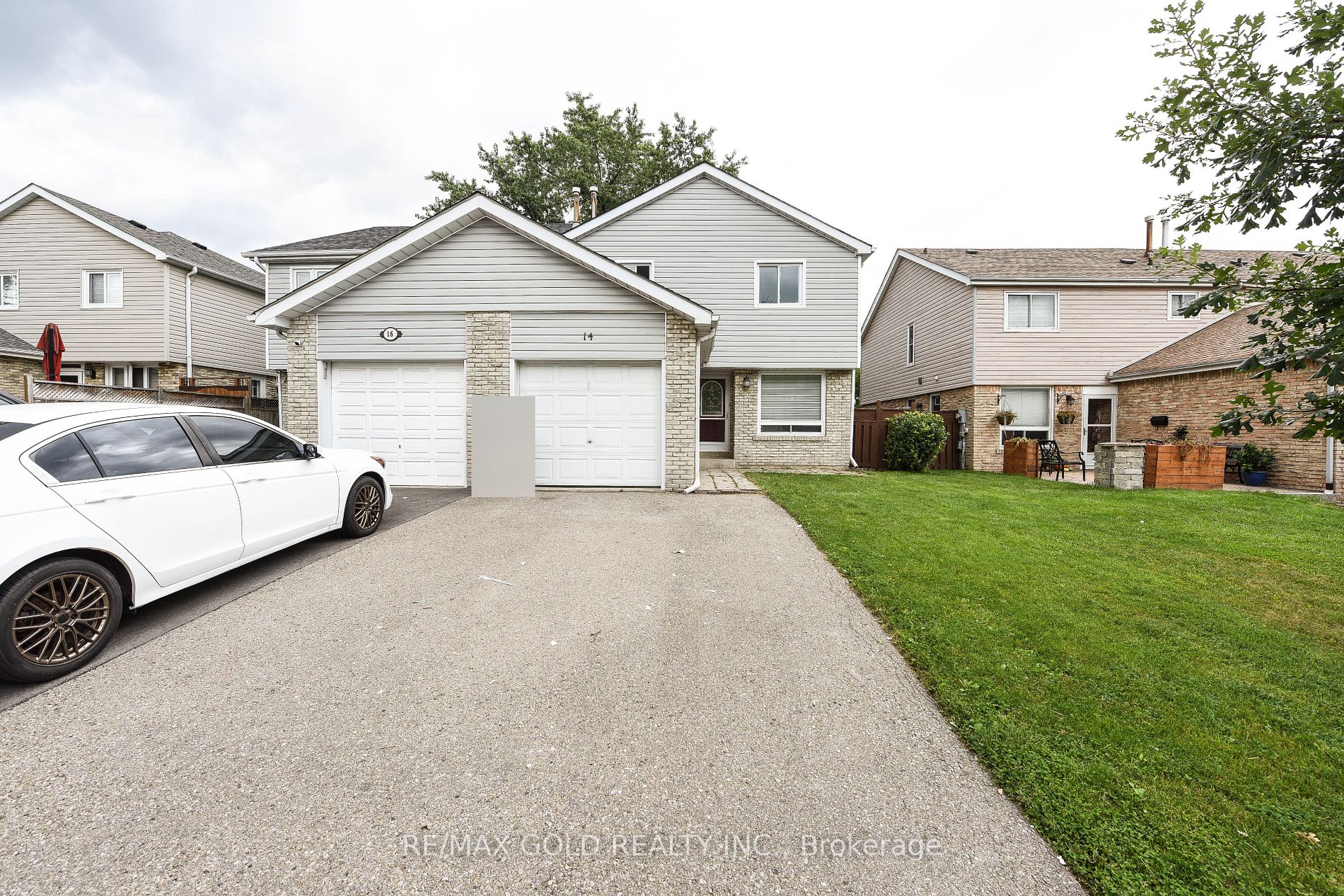 14 Nottawasaga Cres
