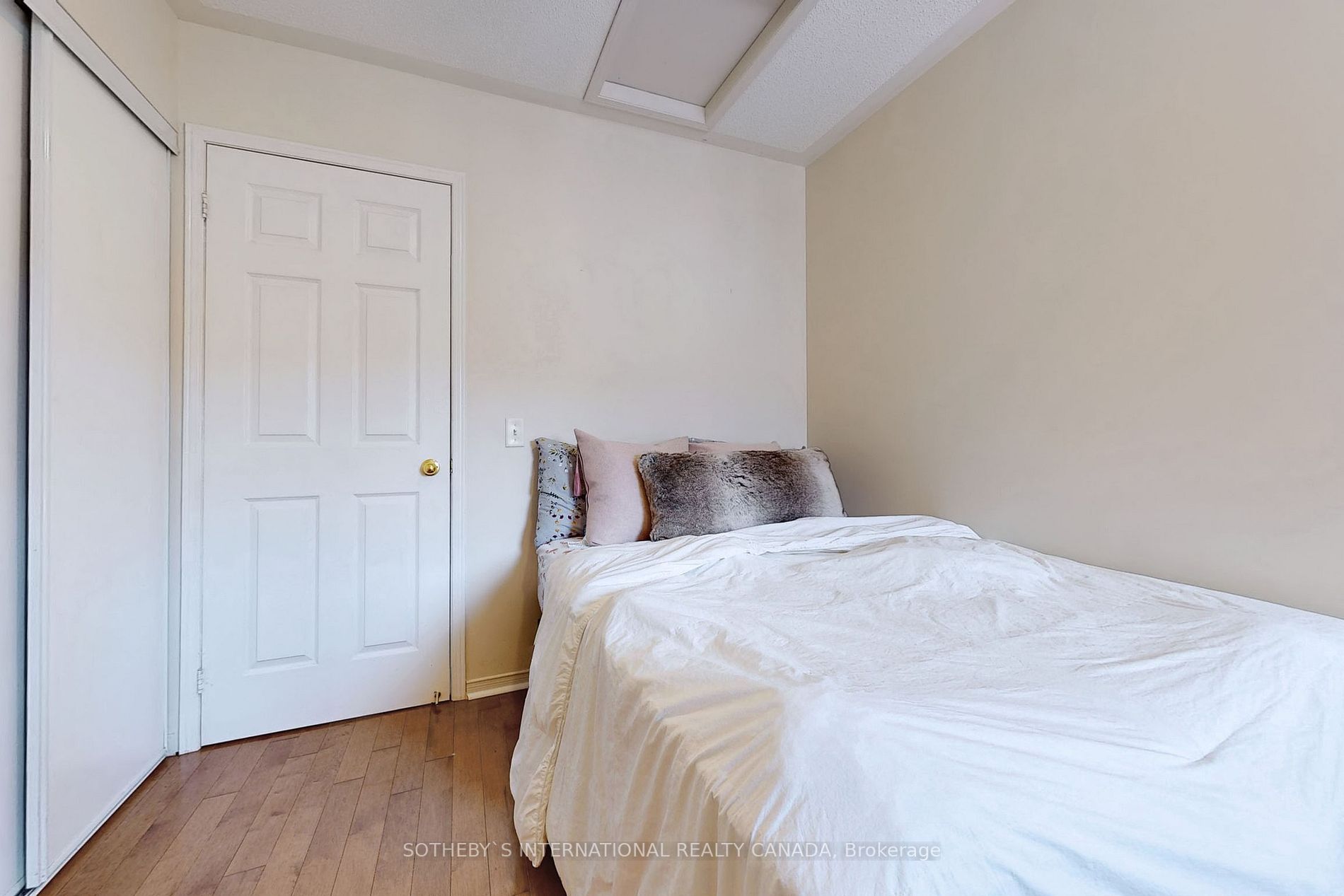 50 Strathaven Dr, #119