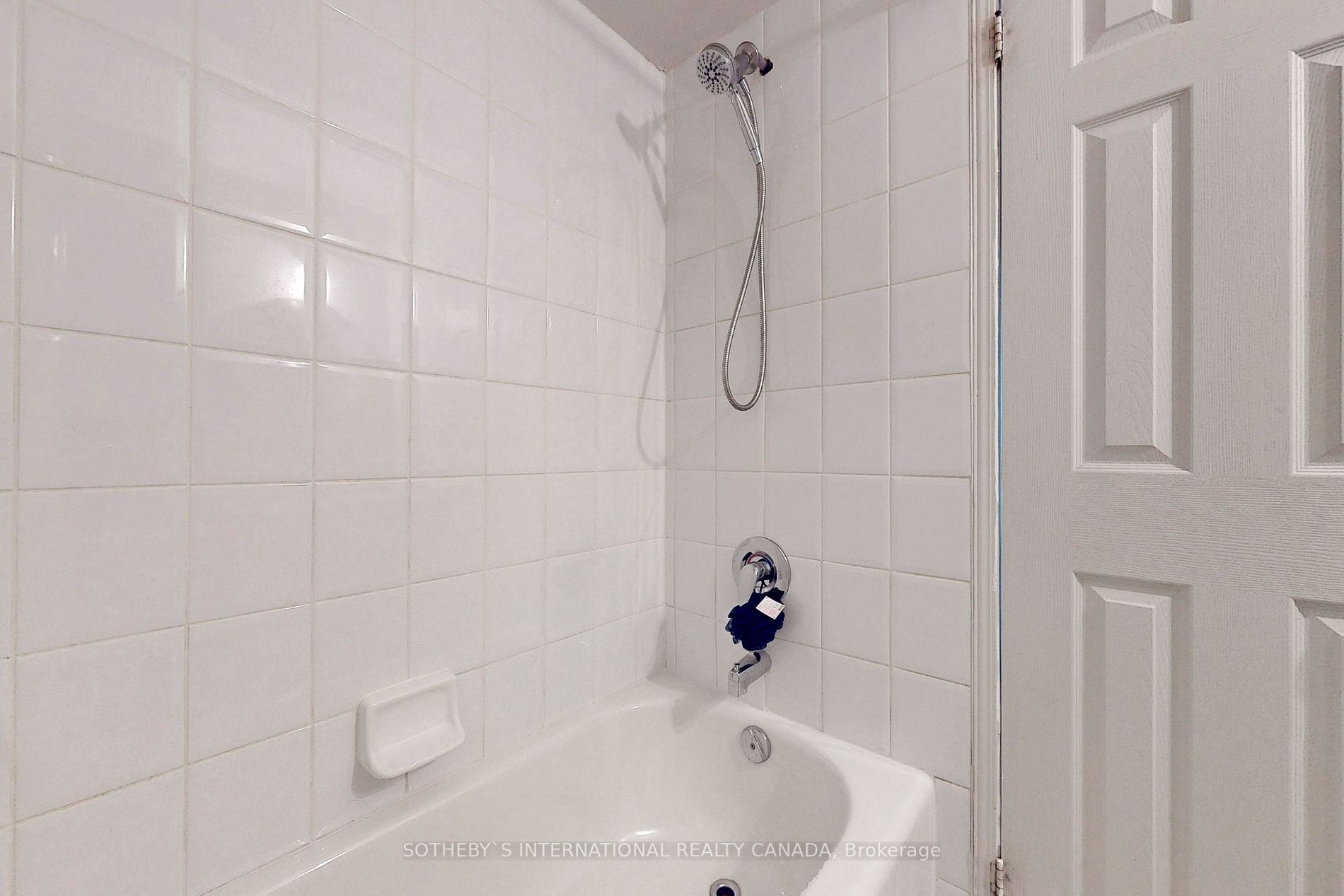 50 Strathaven Dr, #119