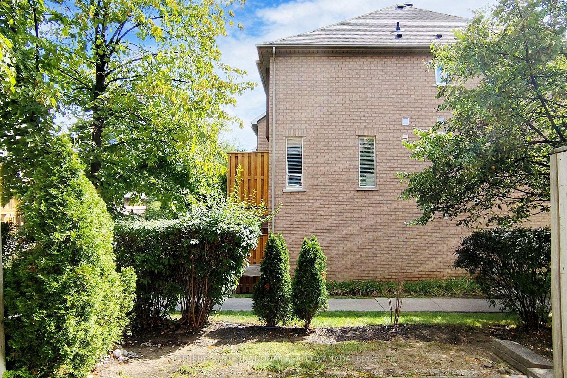 50 Strathaven Dr, #119