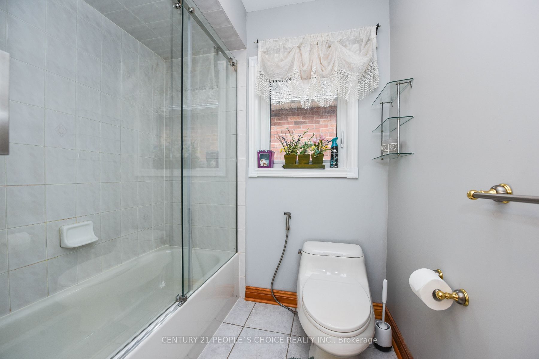 6 Sunley Cres