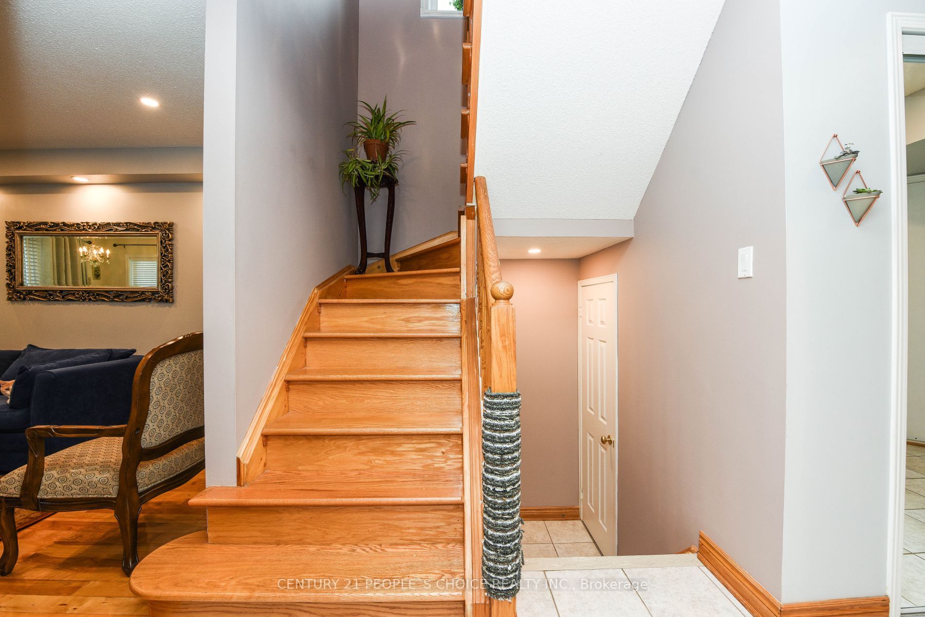 6 Sunley Cres
