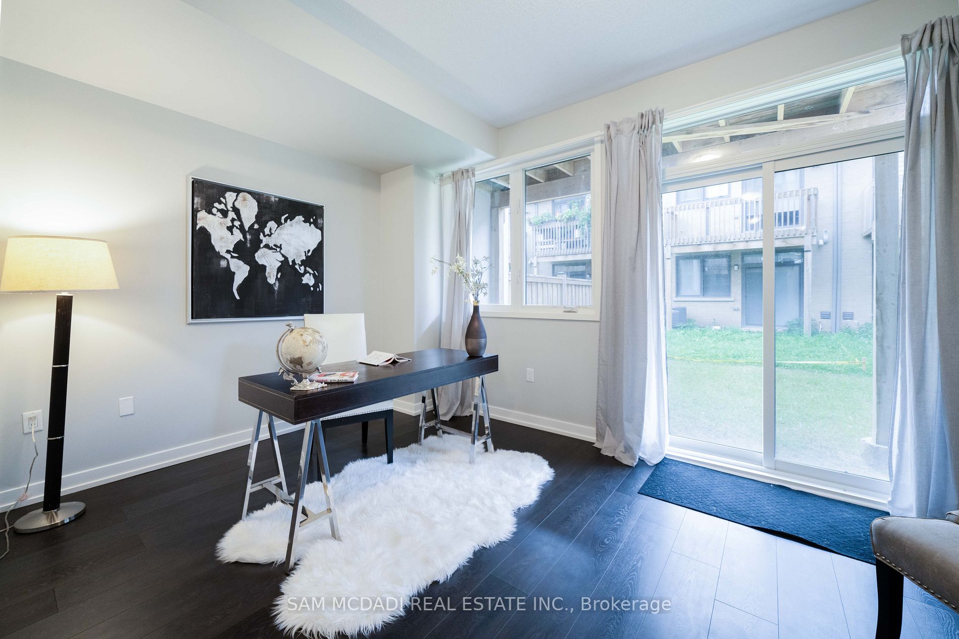 220 Squire Crescent